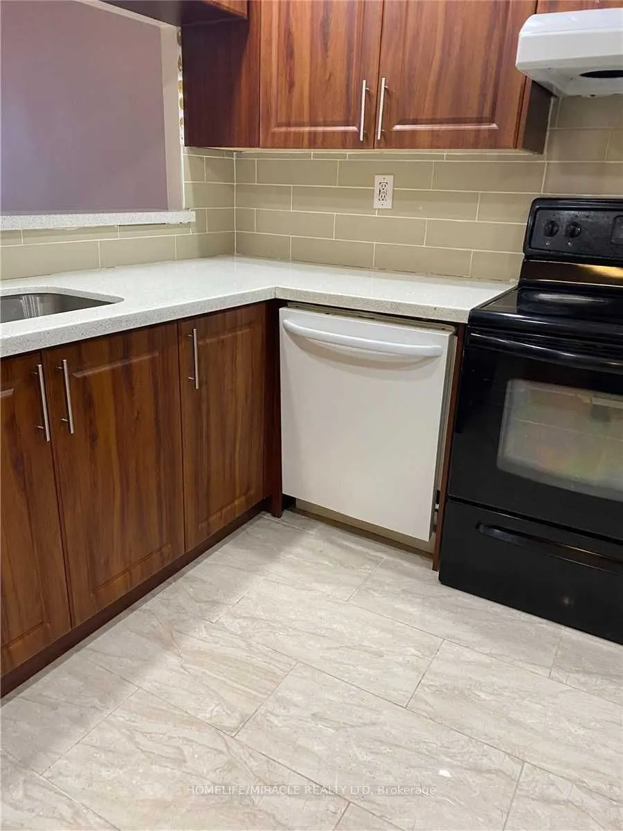 24 Hanover Road, #908