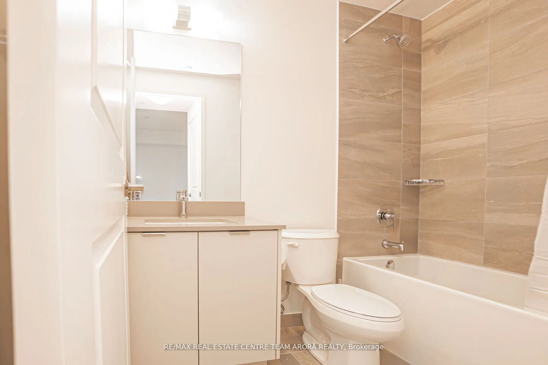 202 Burnhamthorpe Road E, #603