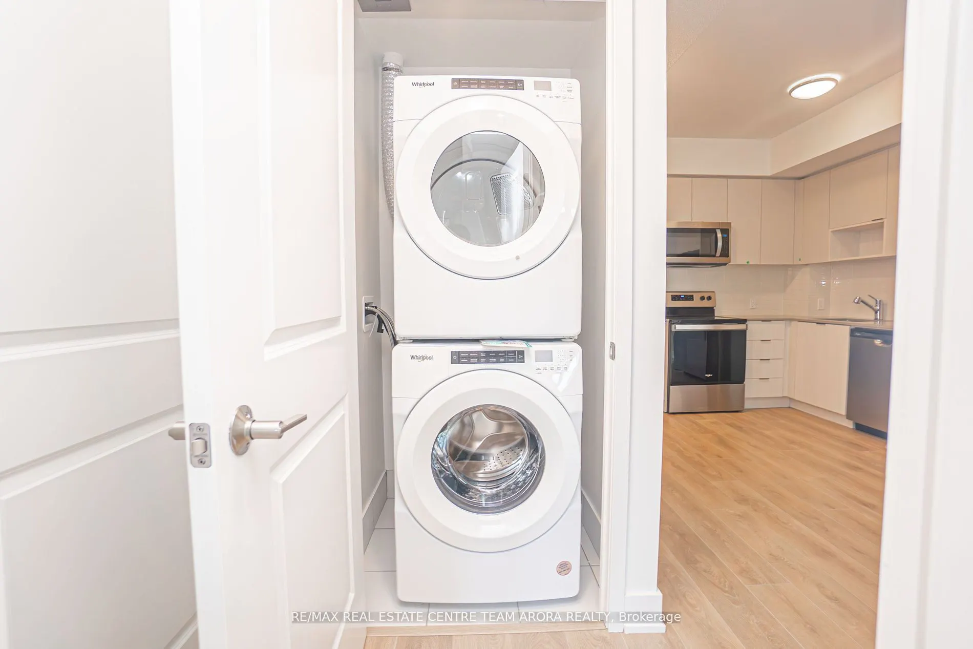 202 Burnhamthorpe Road E, #603