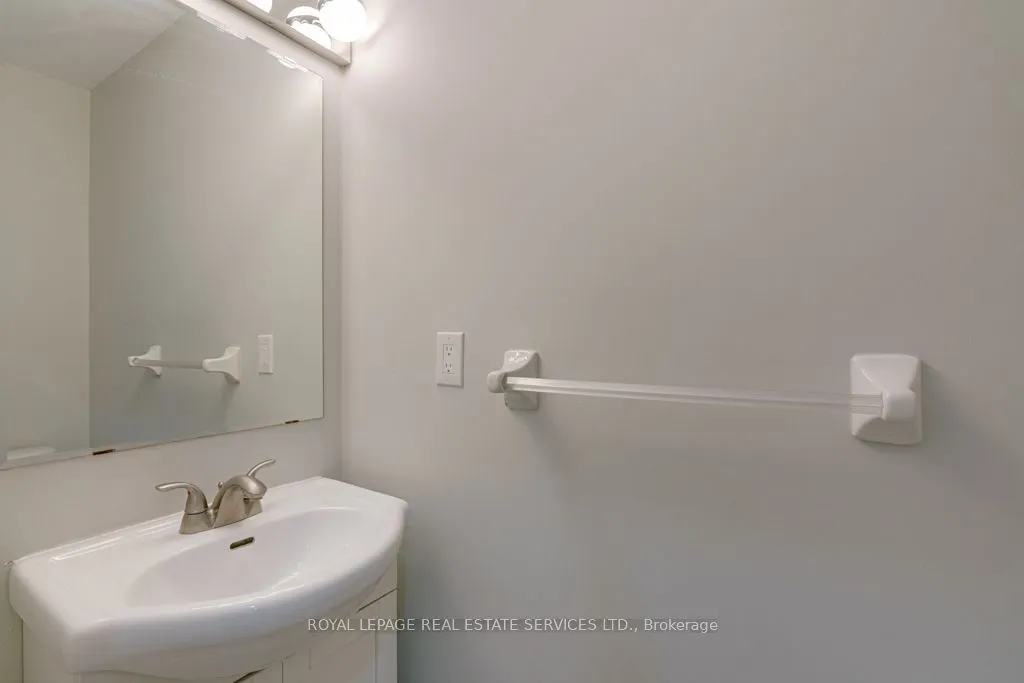 1327 Weir Chase, #Upper