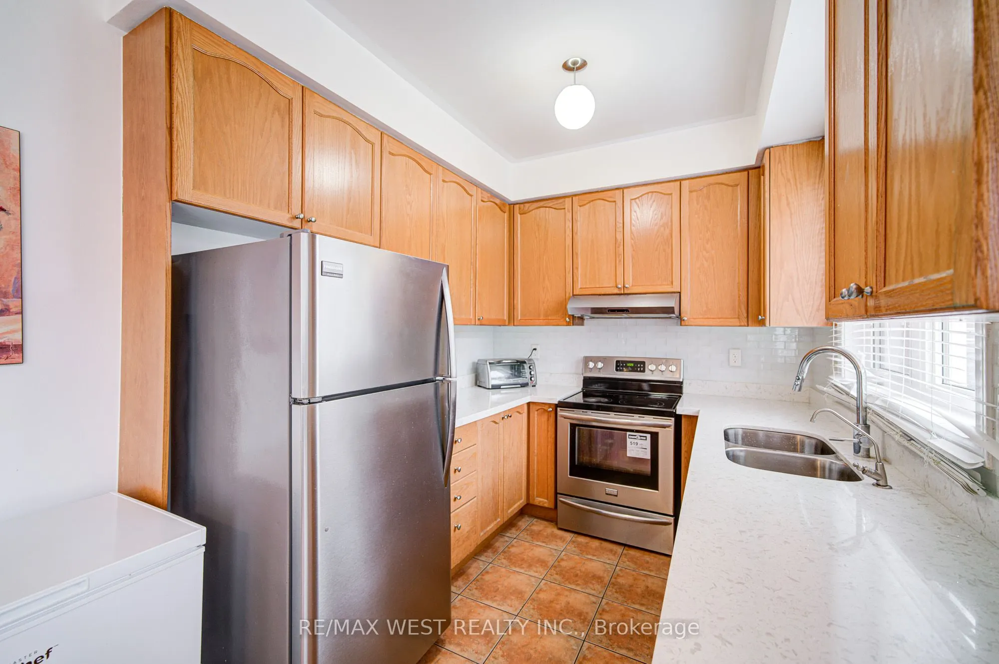 12 Eaglefield Gate