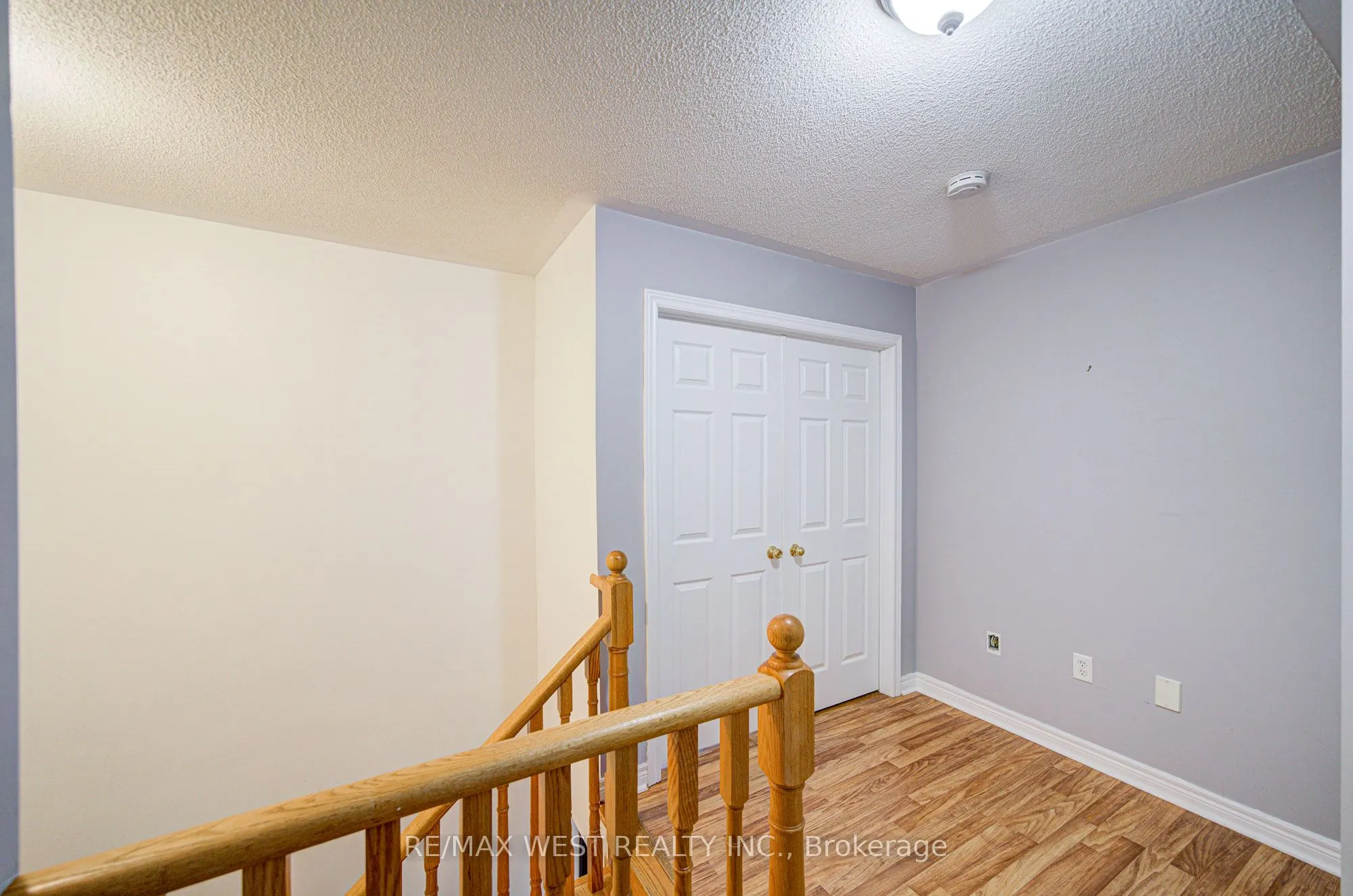12 Eaglefield Gate