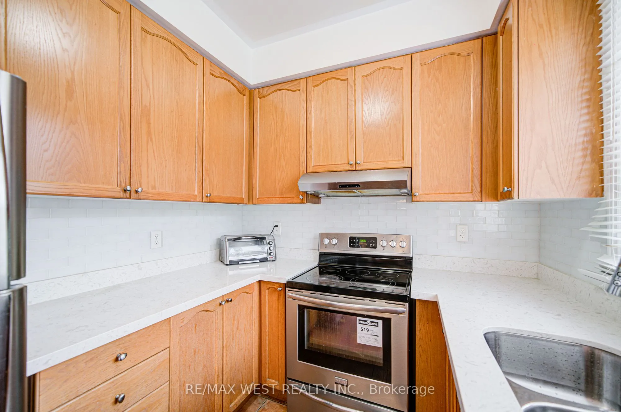 12 Eaglefield Gate
