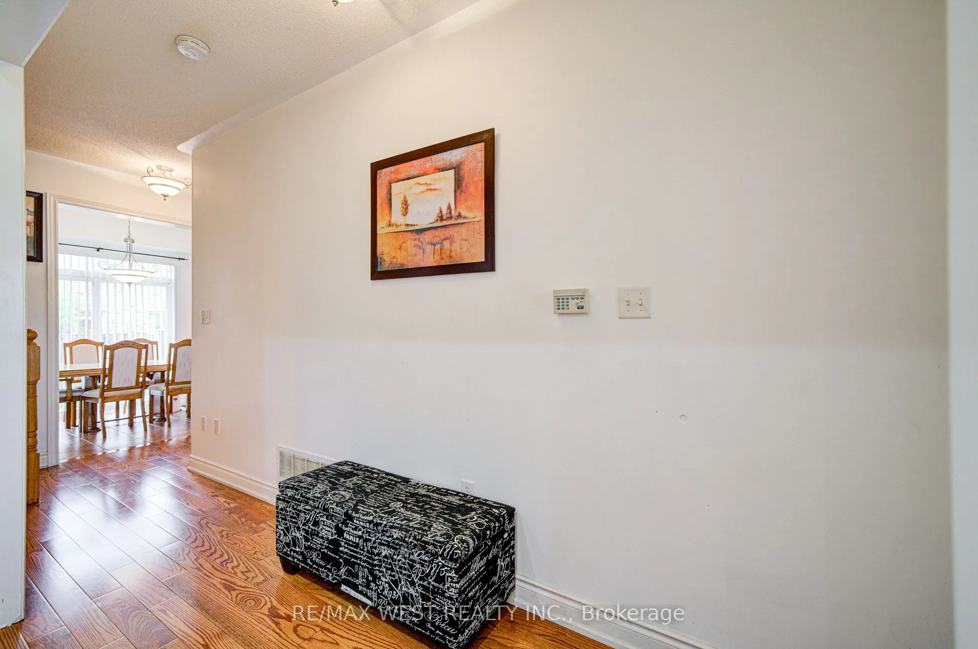 12 Eaglefield Gate