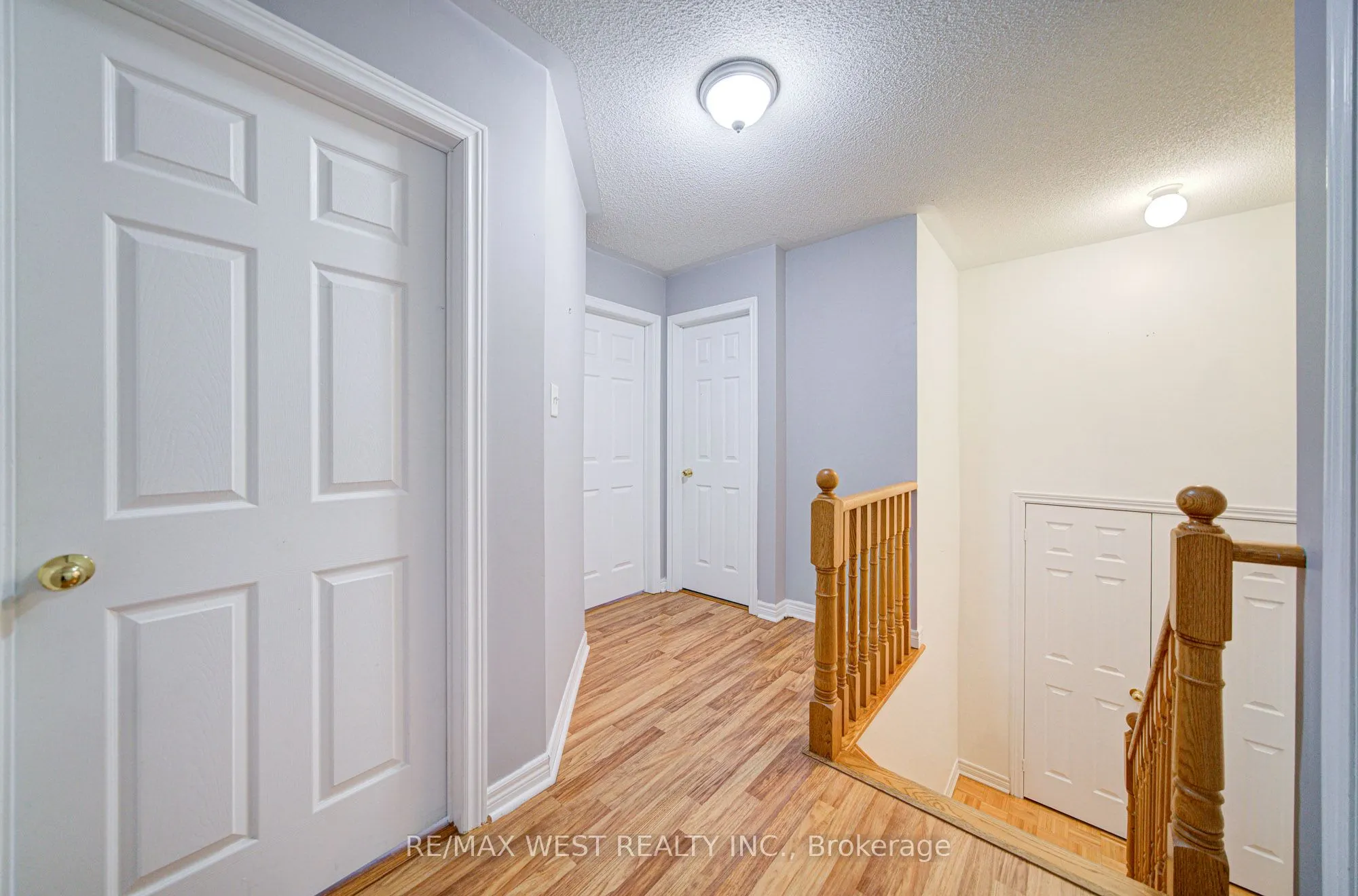 12 Eaglefield Gate
