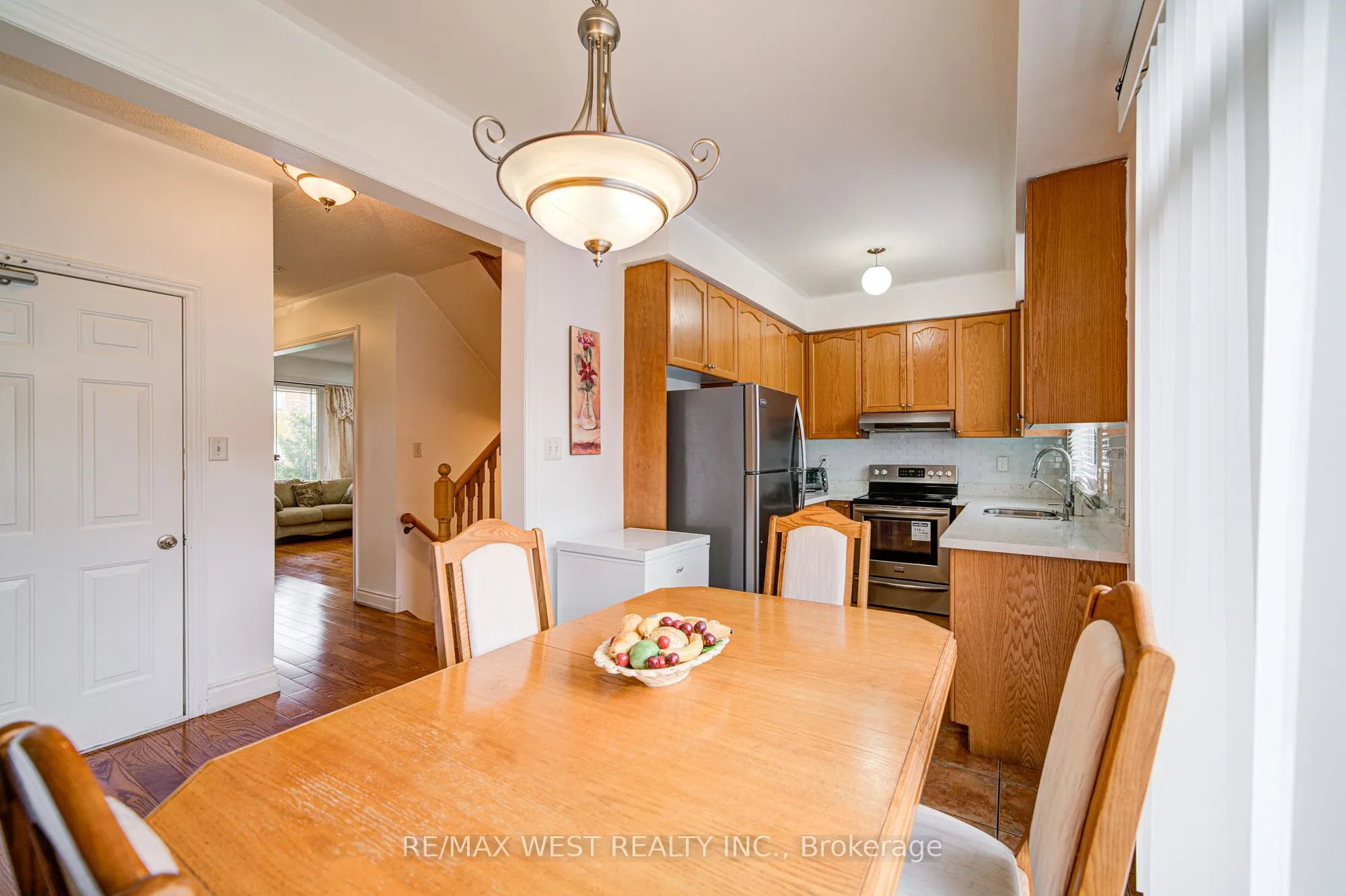 12 Eaglefield Gate