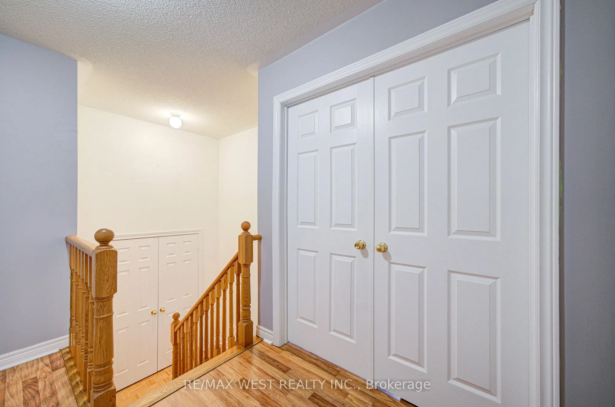 12 Eaglefield Gate