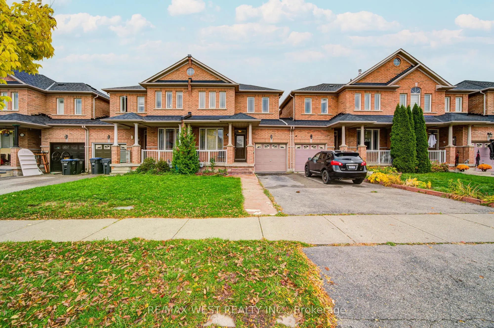 12 Eaglefield Gate