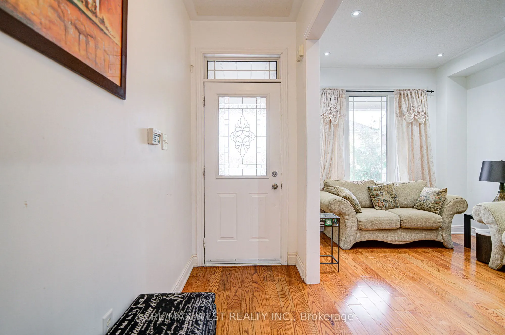 12 Eaglefield Gate