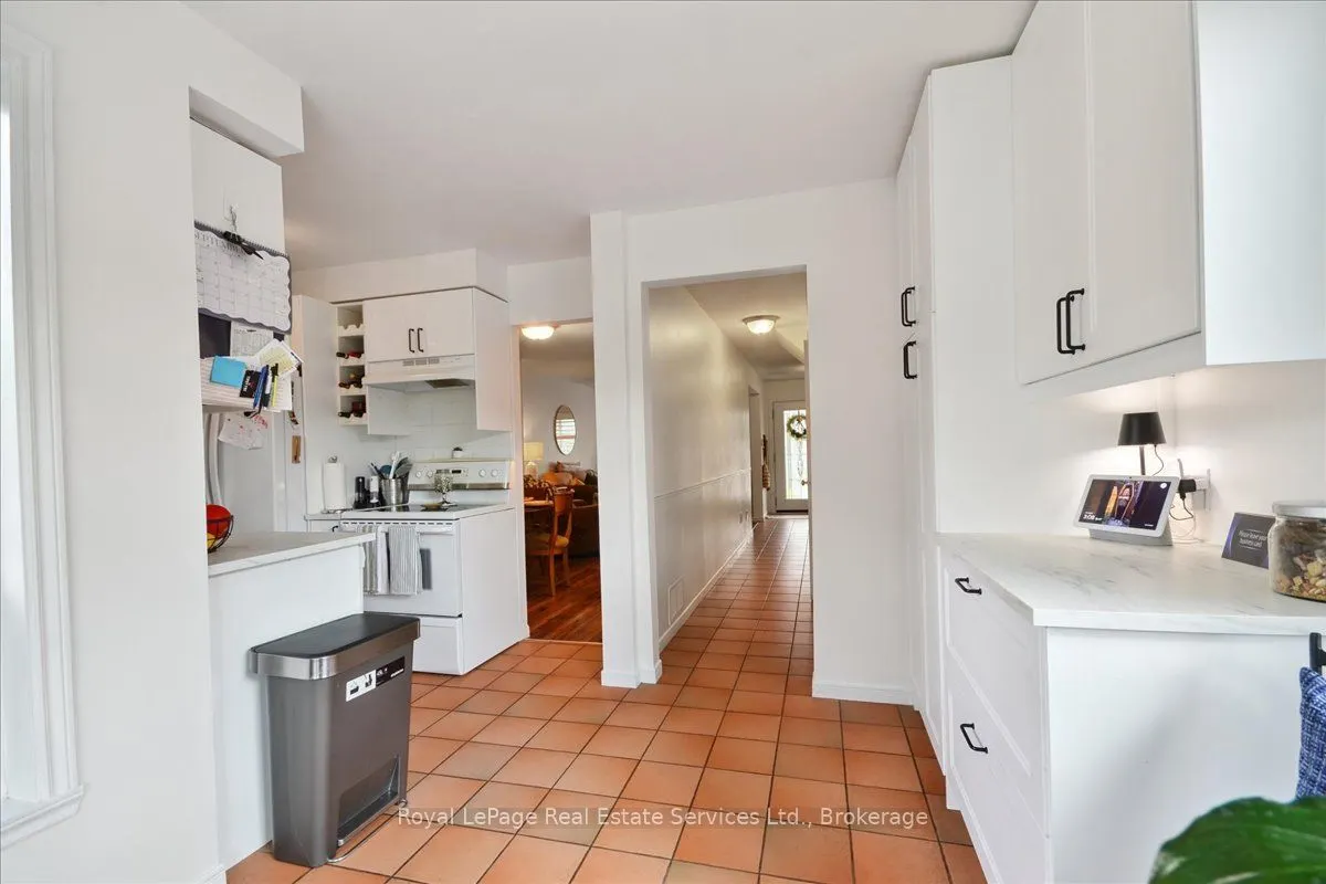 2248 MacLennan Drive