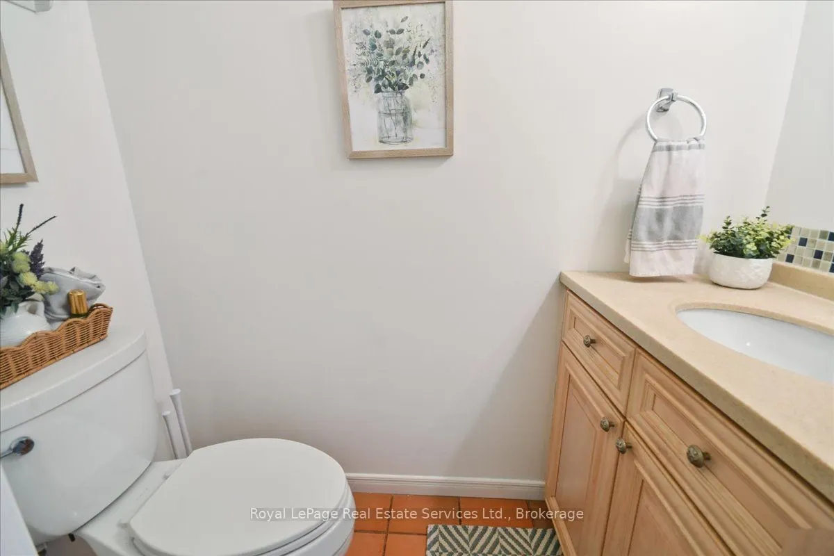 2248 MacLennan Drive