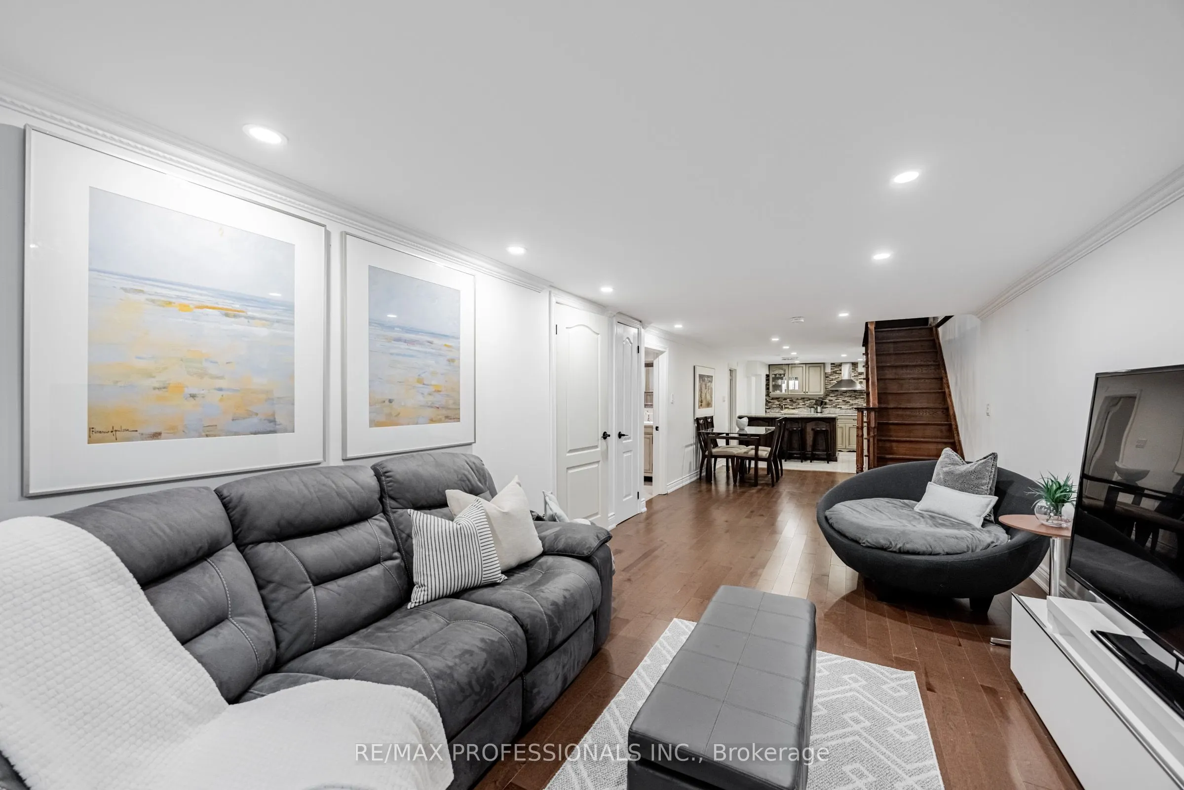 108 Avening Drive