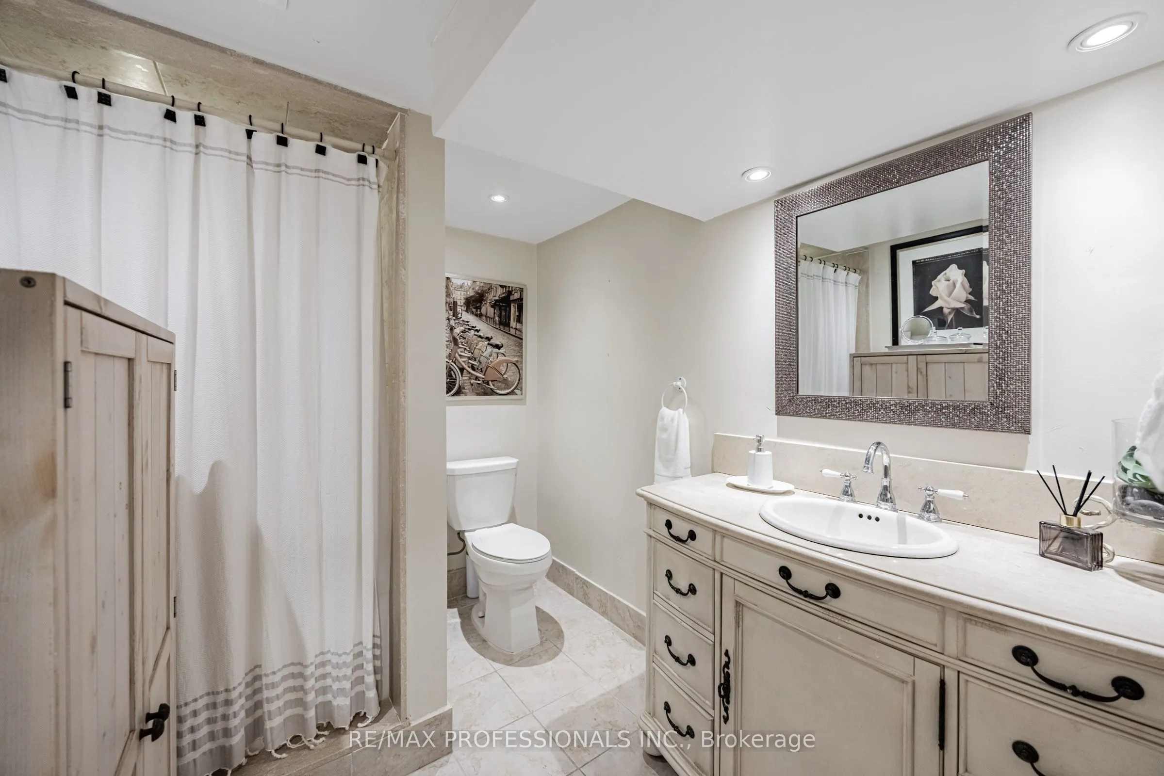 108 Avening Drive