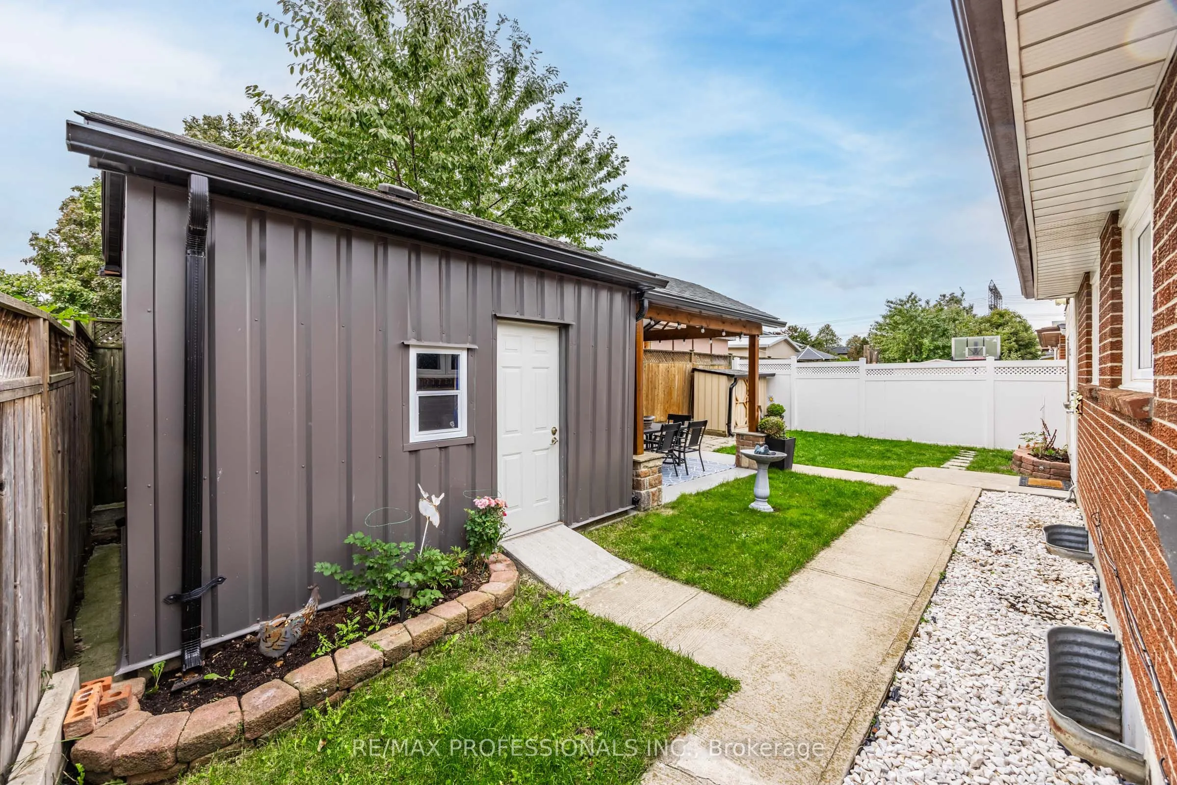 108 Avening Drive
