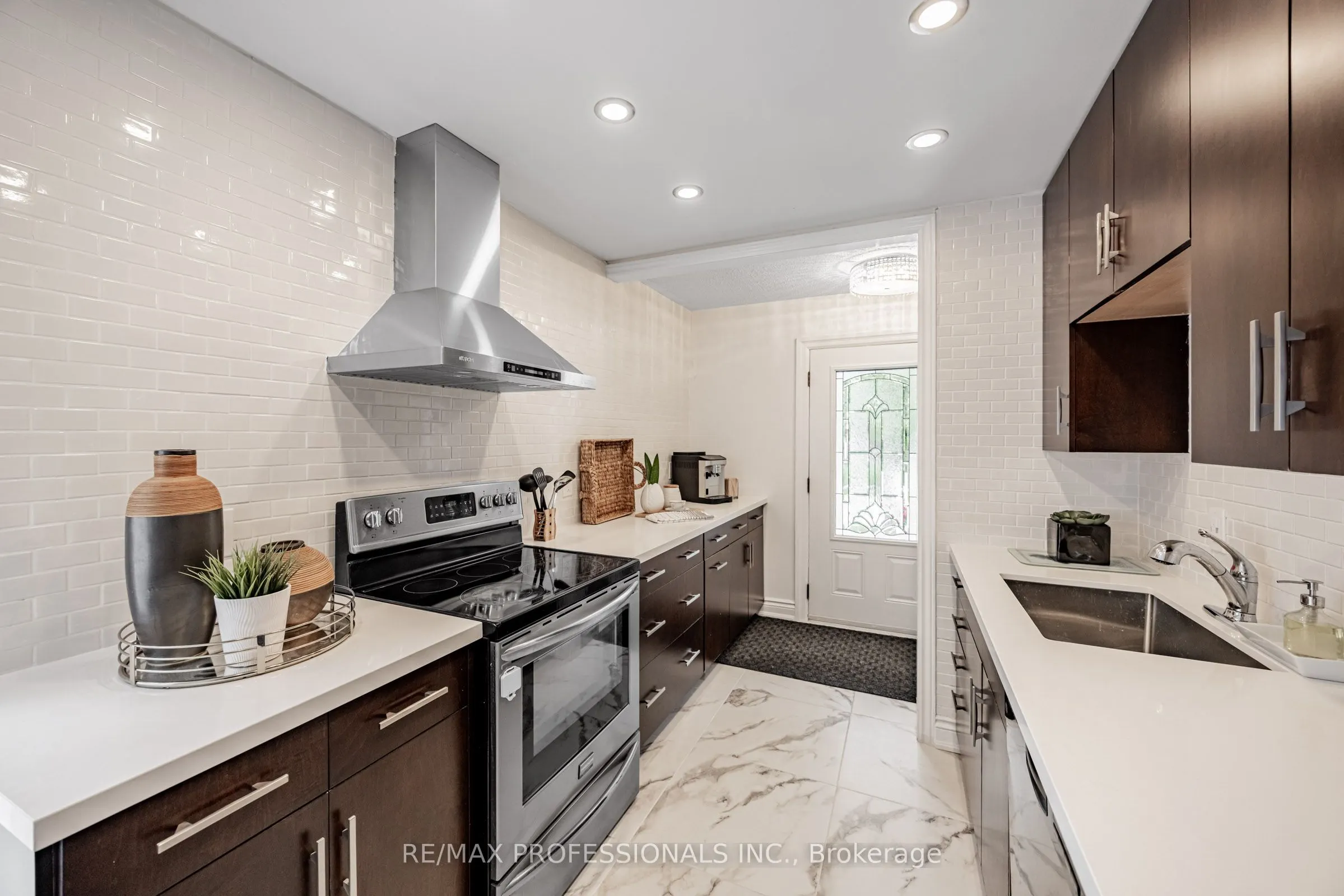 108 Avening Drive