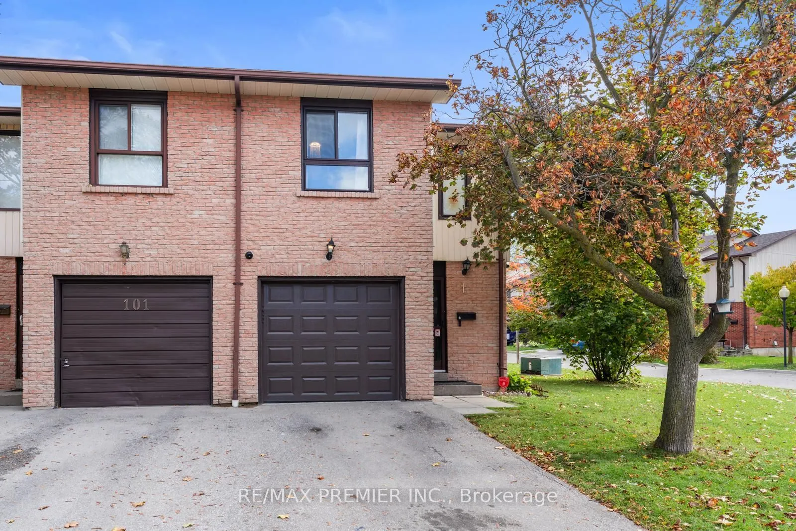 102 Dawson Crescent, #102