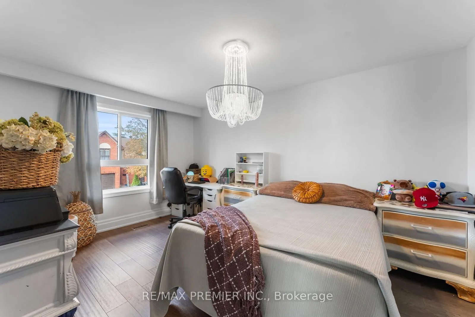 102 Dawson Crescent, #102