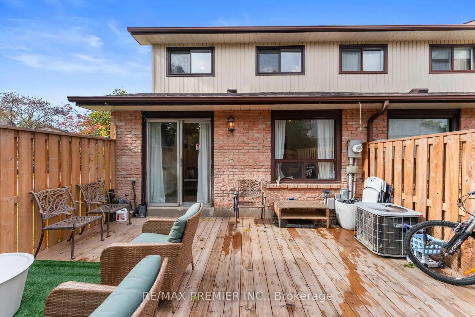 102 Dawson Crescent, #102