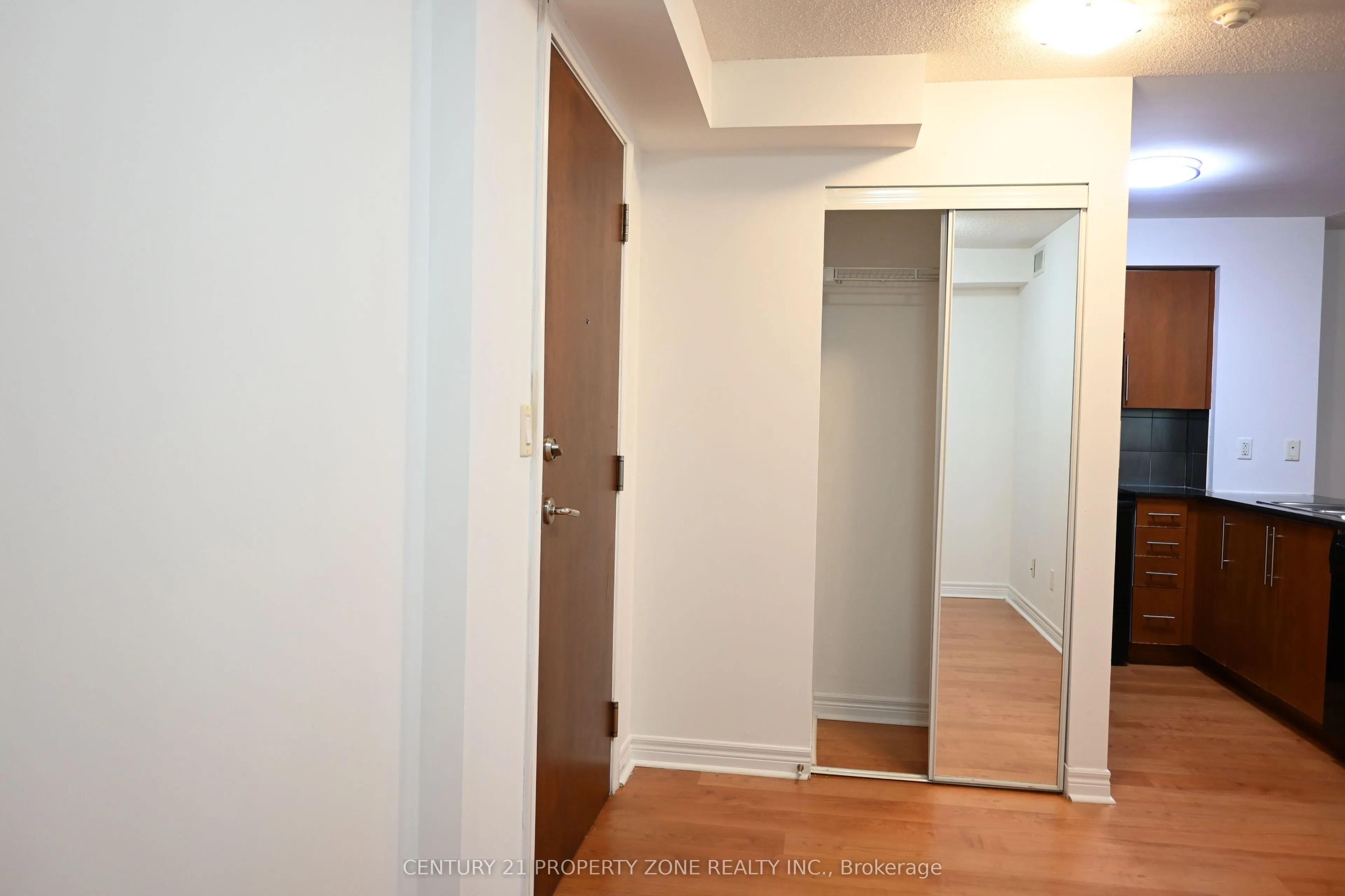 310 Burnhamthorpe Road W, #1908