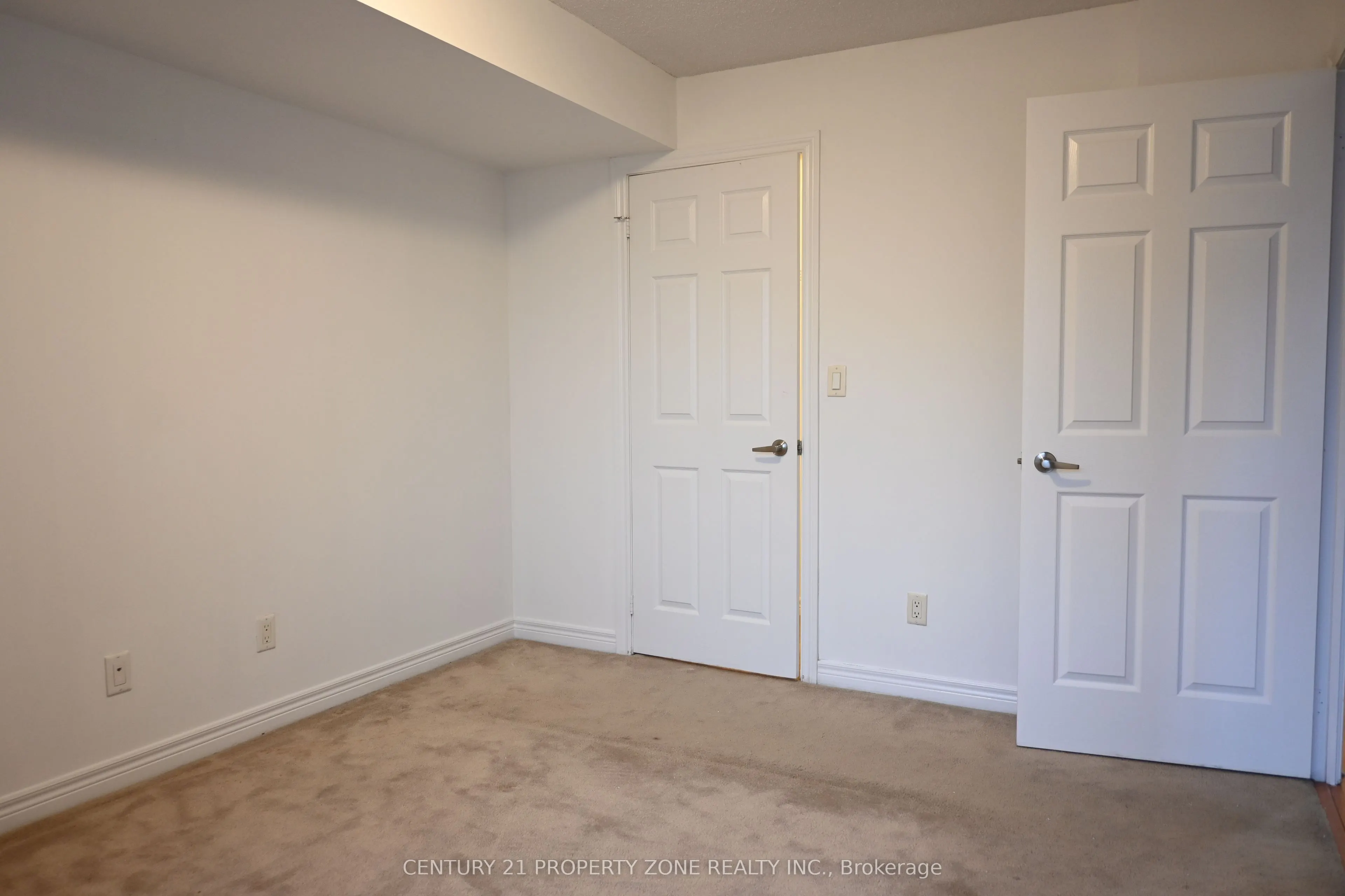 310 Burnhamthorpe Road W, #1908