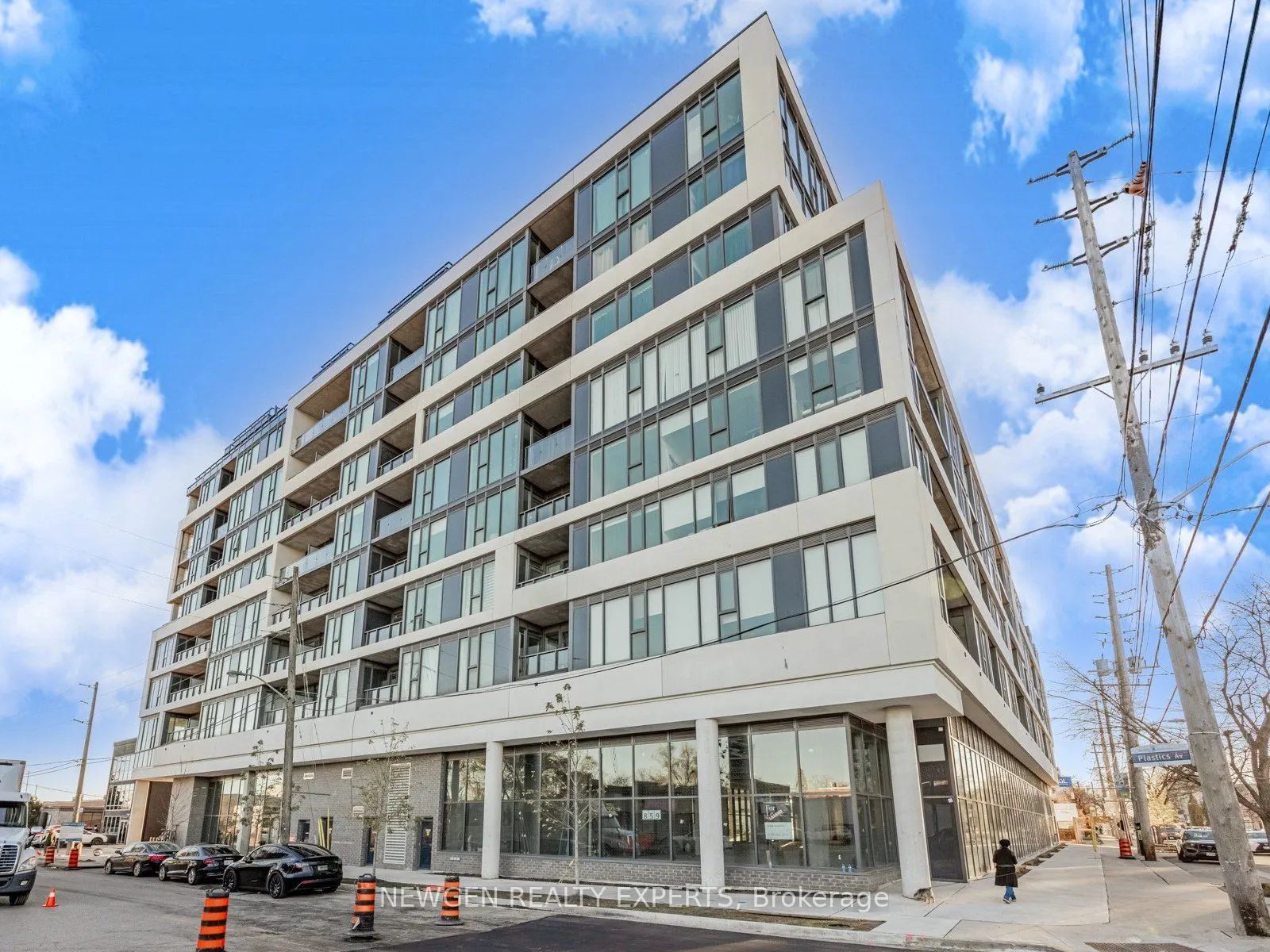 859 The Queensway, #824