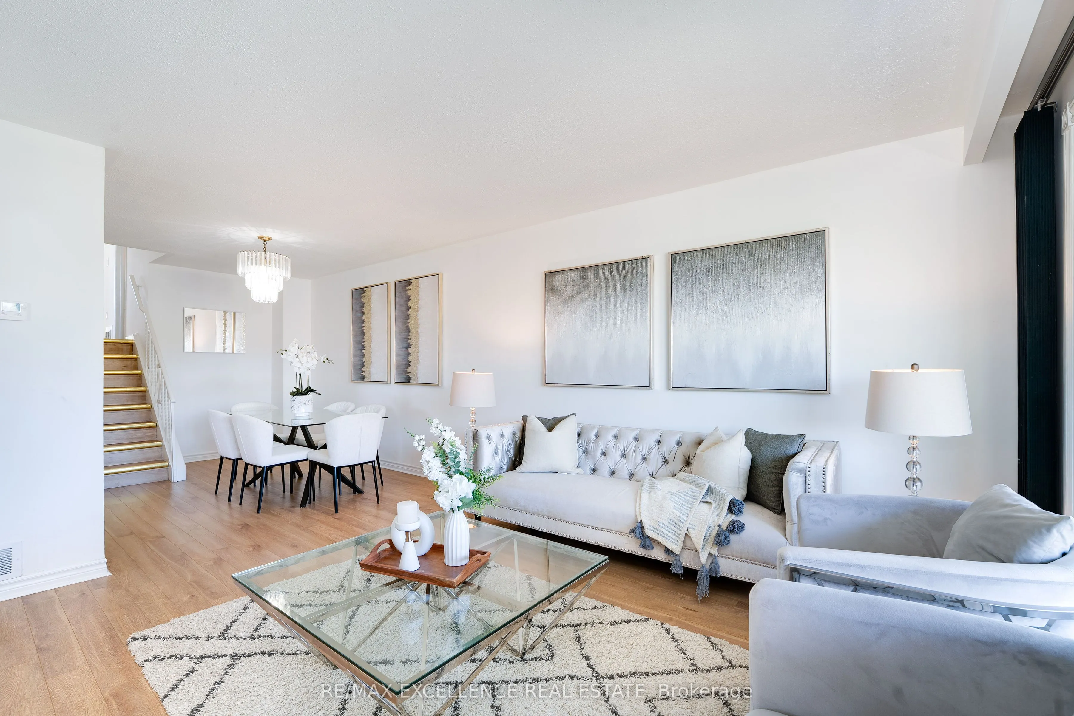 3692 Crabtree Crescent