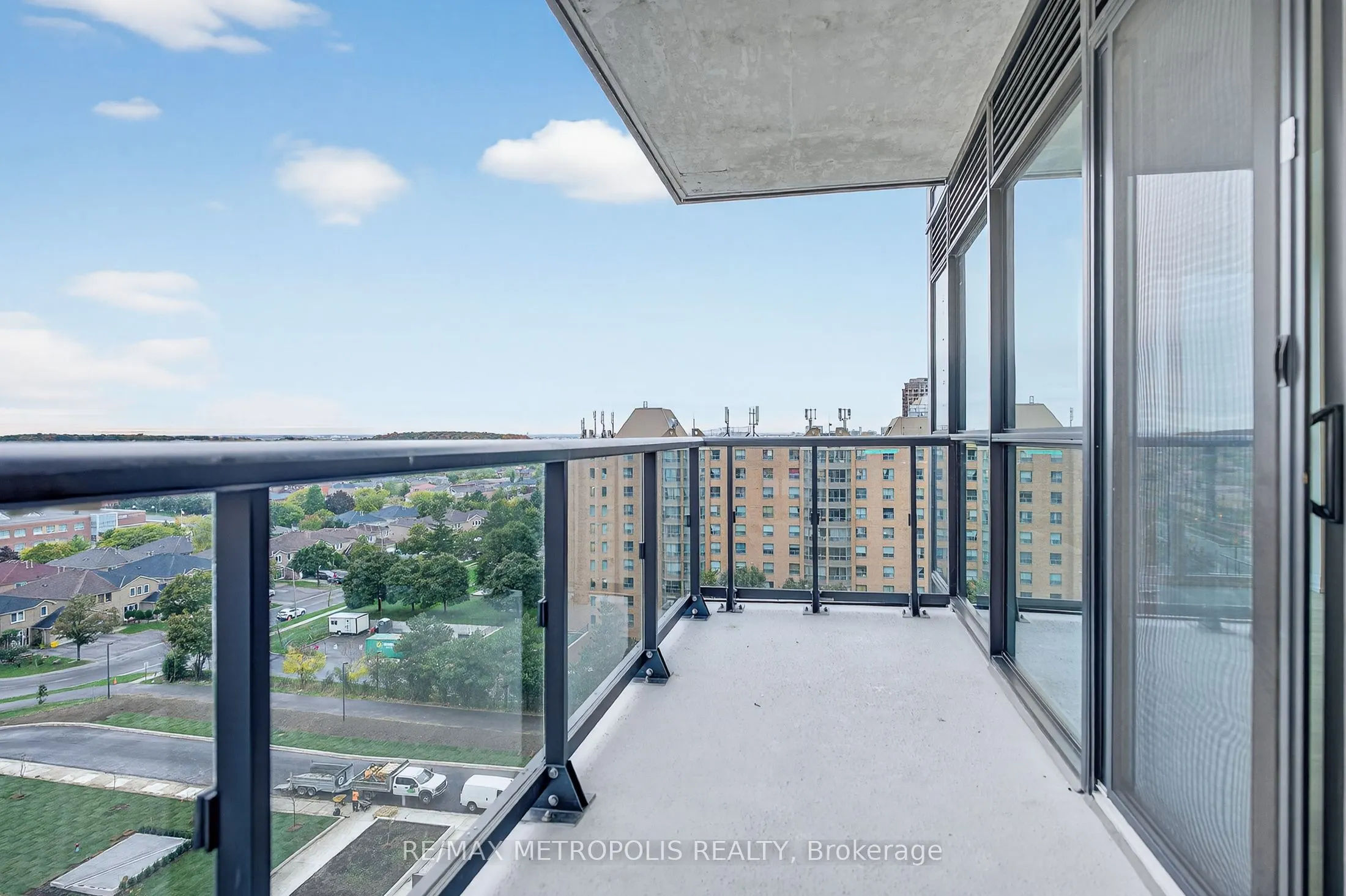 15 Watergarden Drive, #906