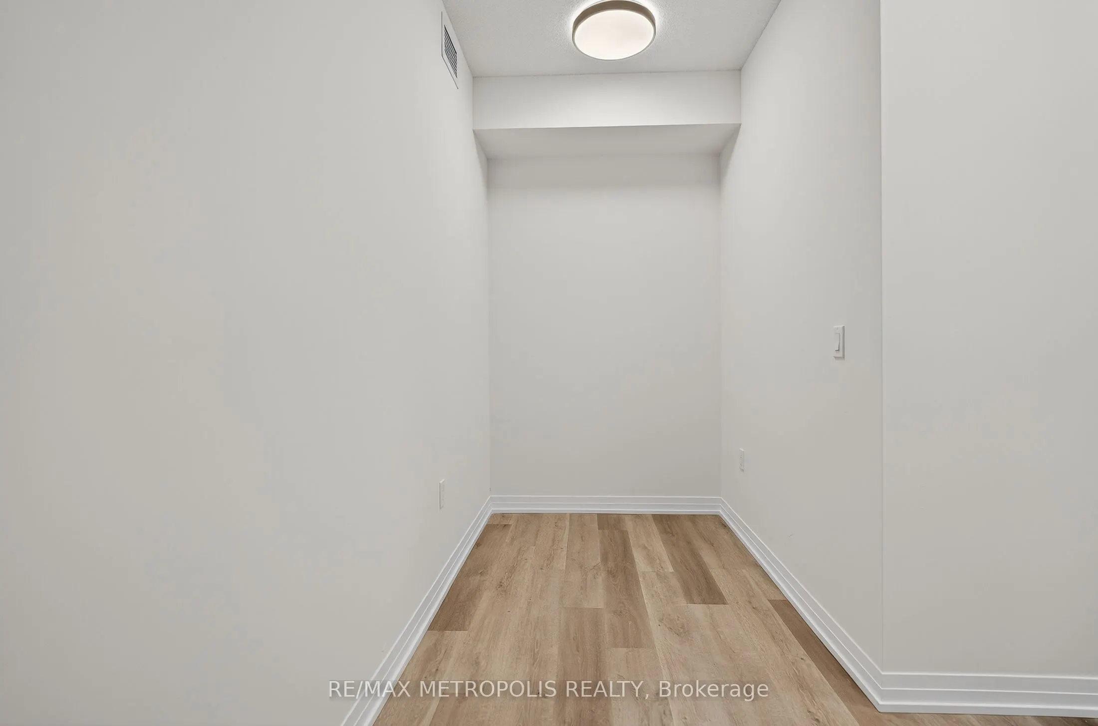 15 Watergarden Drive, #906
