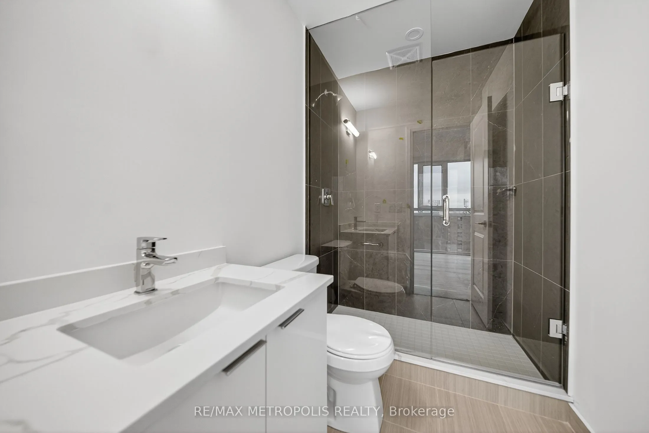 15 Watergarden Drive, #906