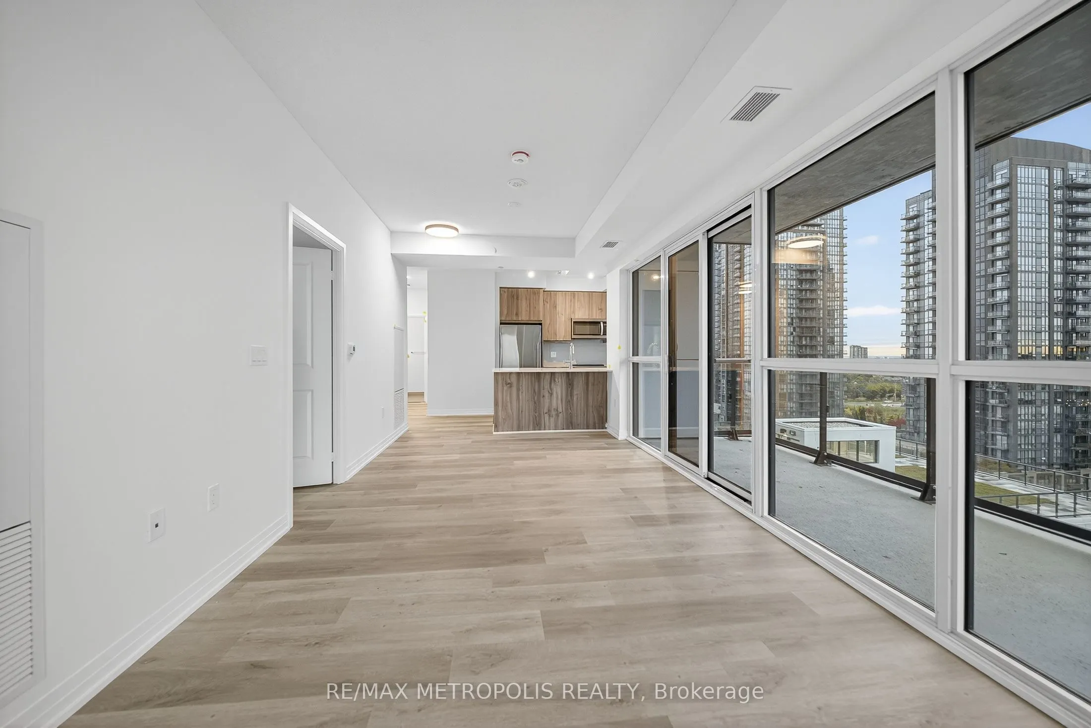 15 Watergarden Drive, #906