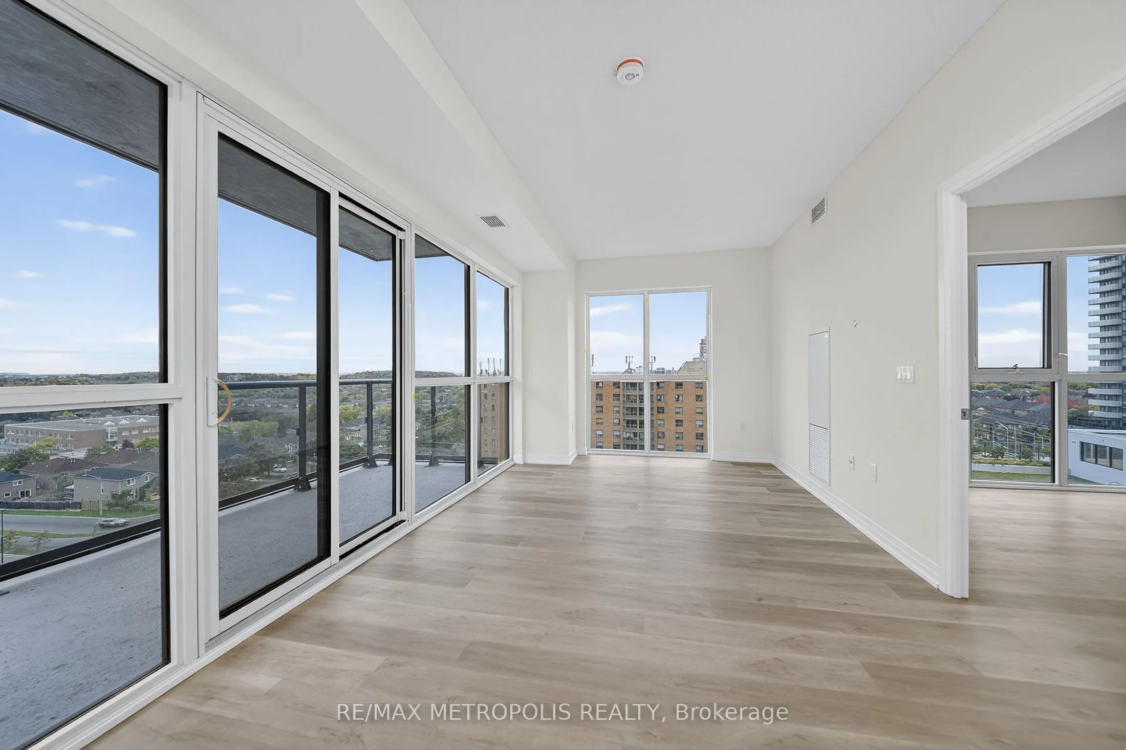 15 Watergarden Drive, #906