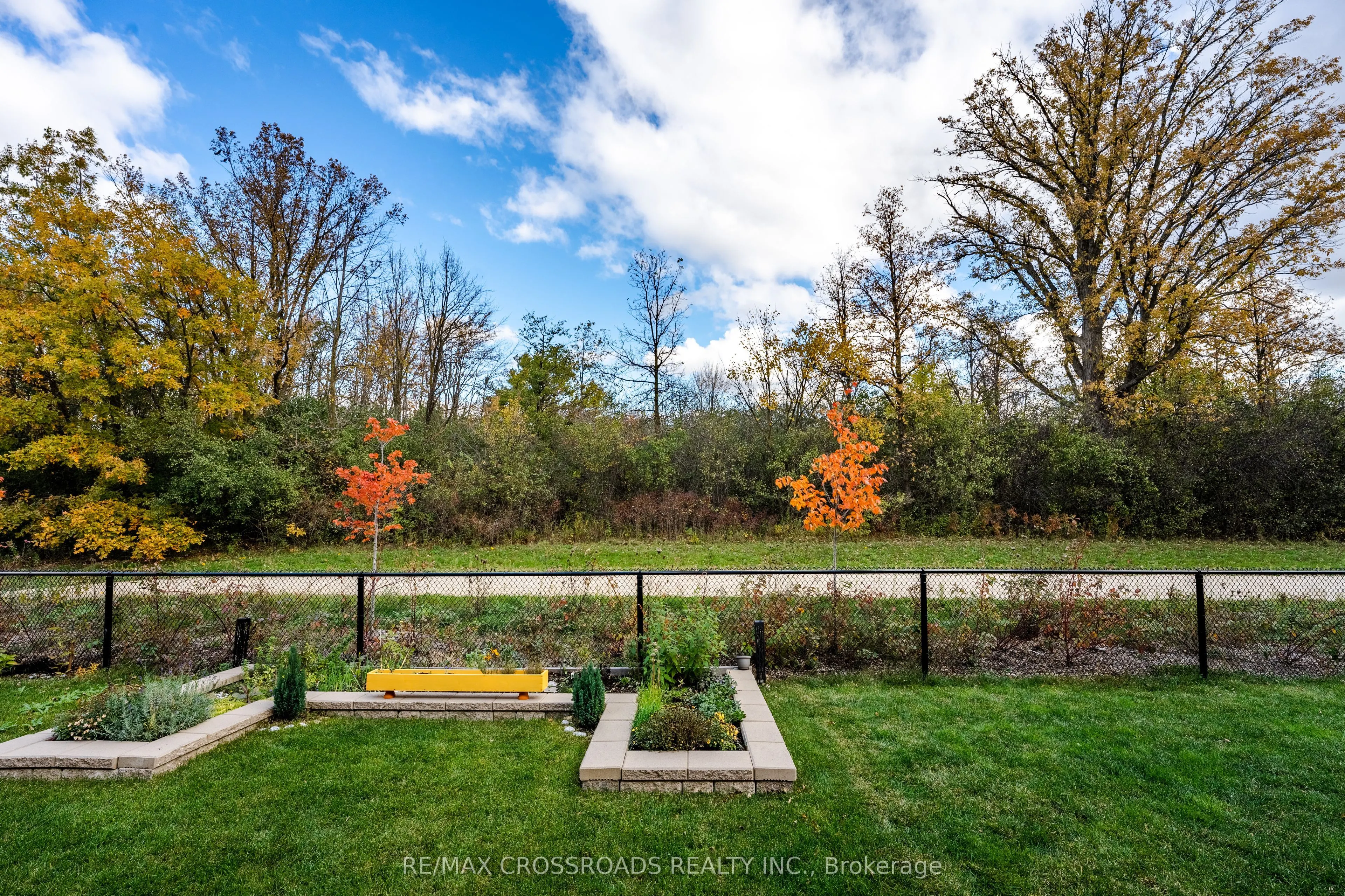 3333 Mockingbird Common E