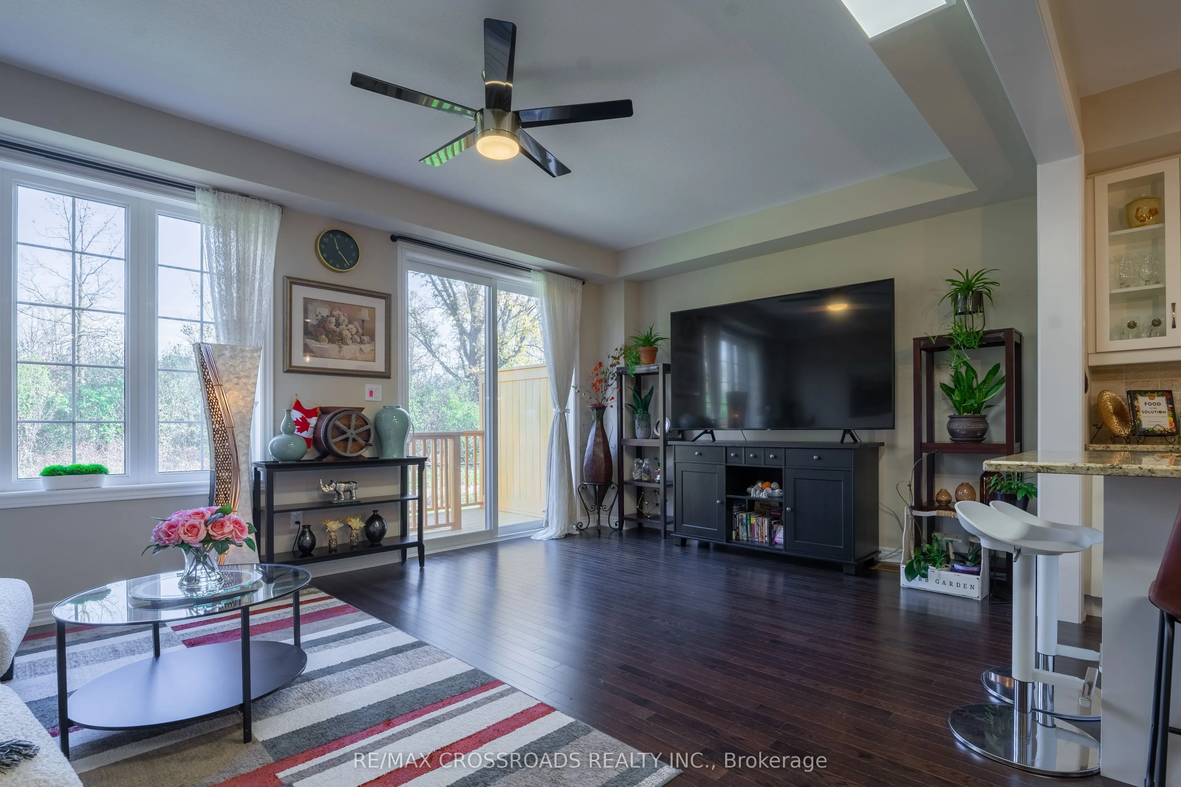 3333 Mockingbird Common E