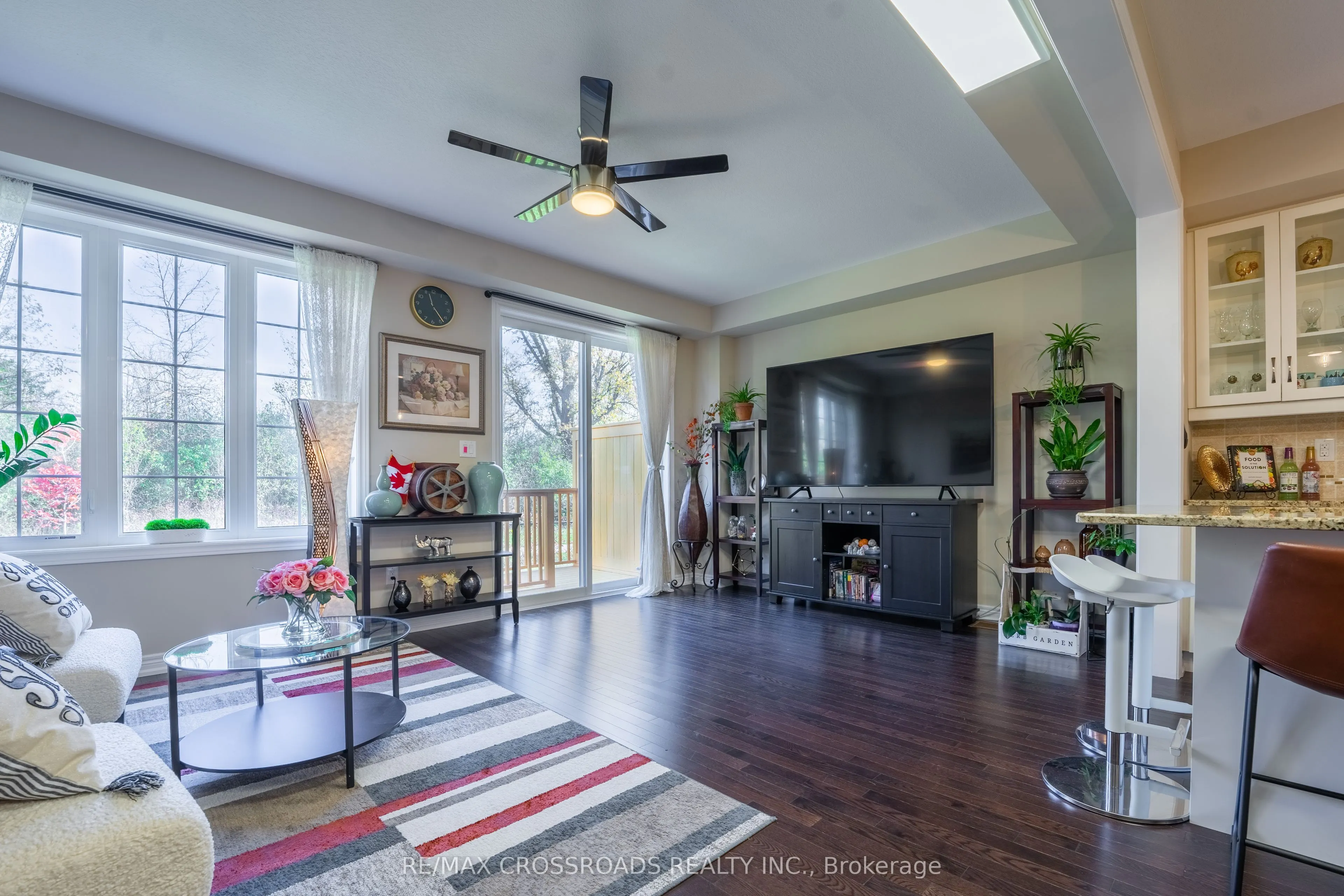 3333 Mockingbird Common E