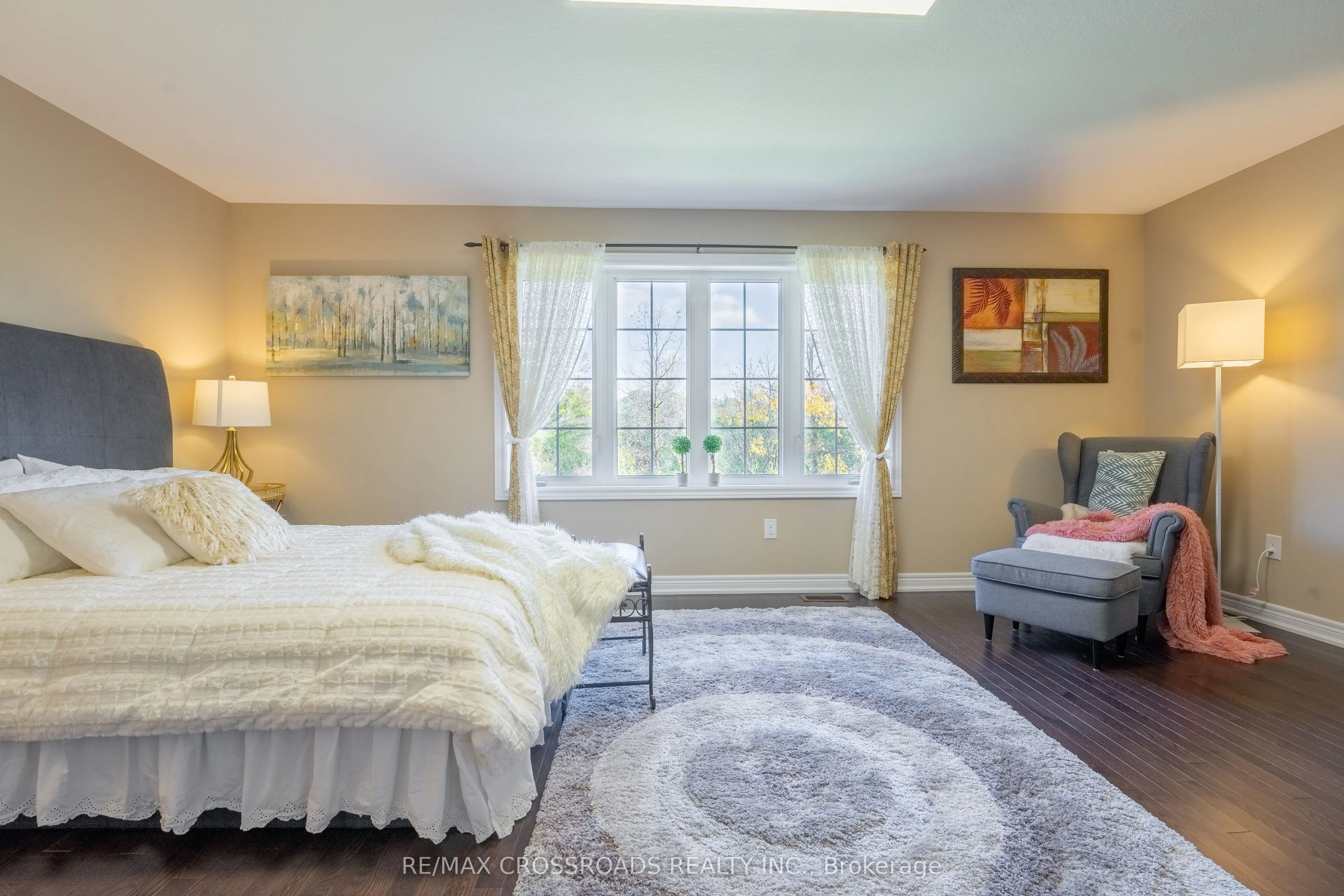 3333 Mockingbird Common E