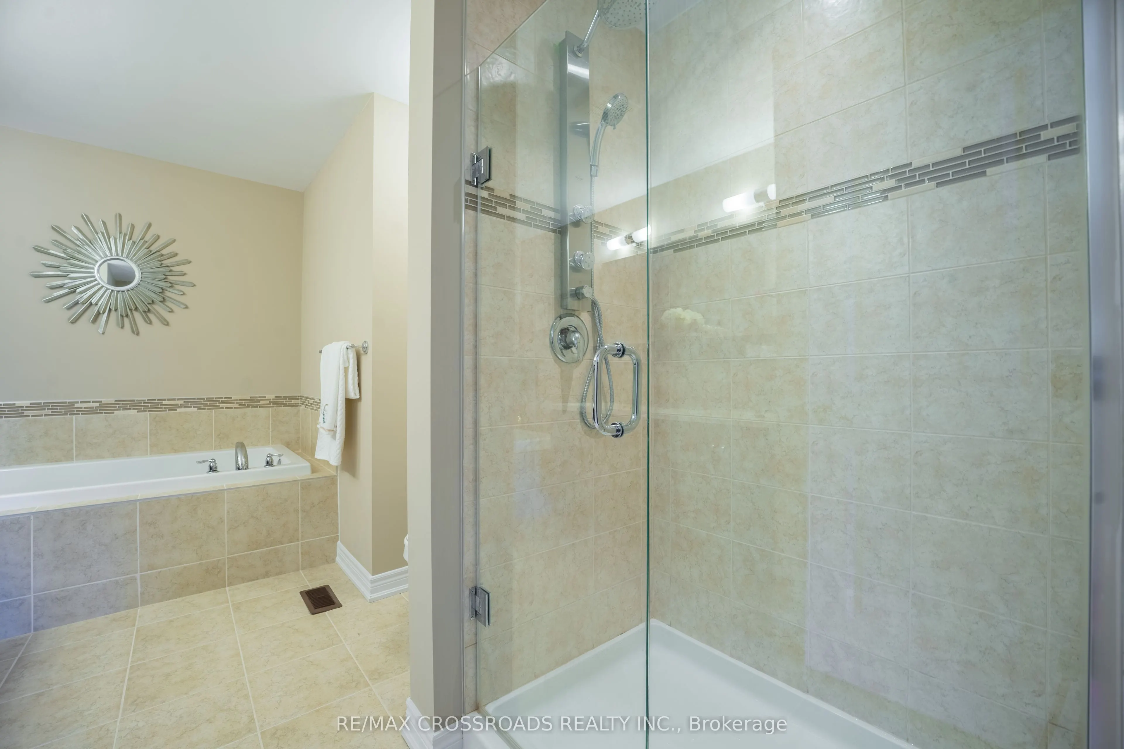 3333 Mockingbird Common E