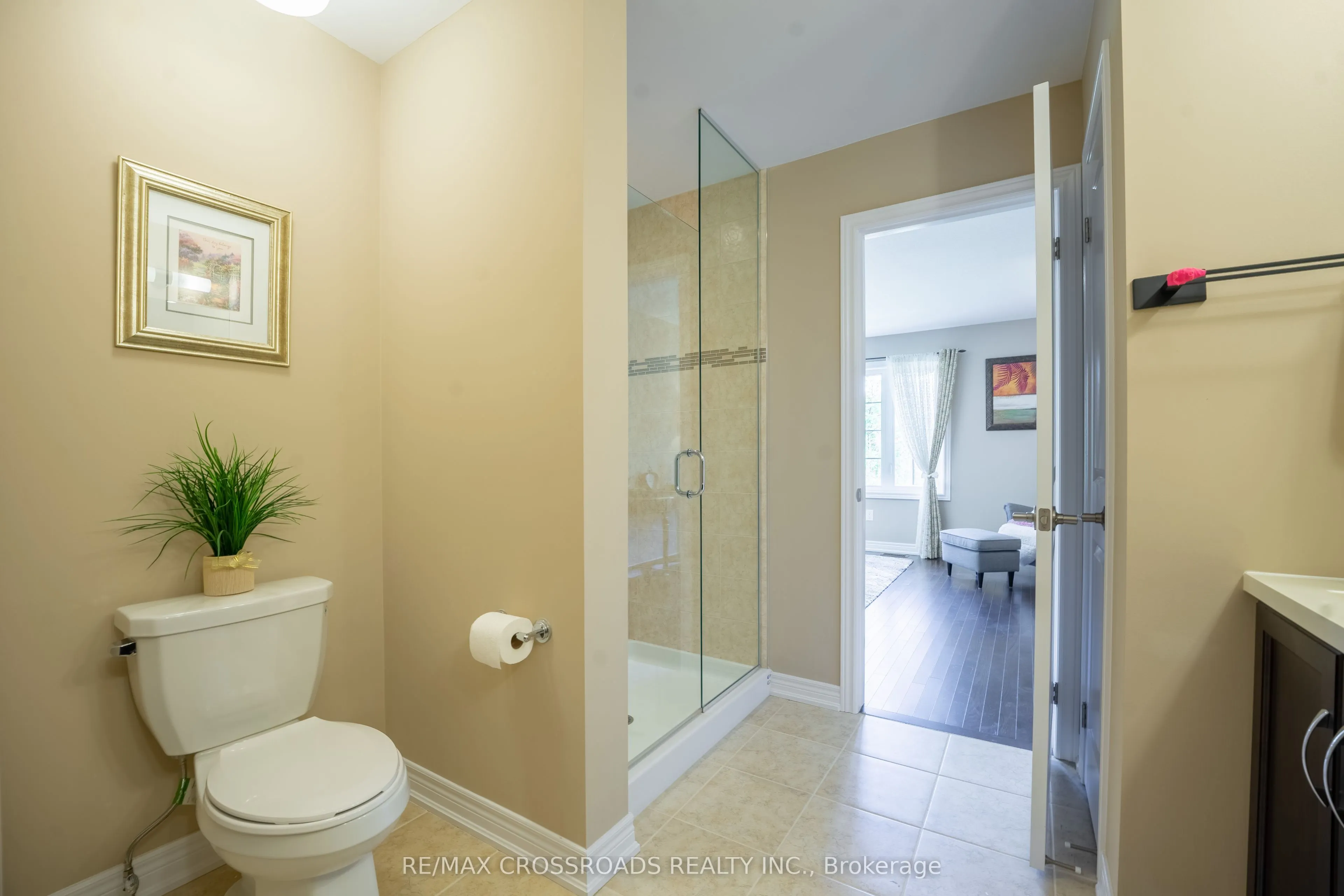 3333 Mockingbird Common E