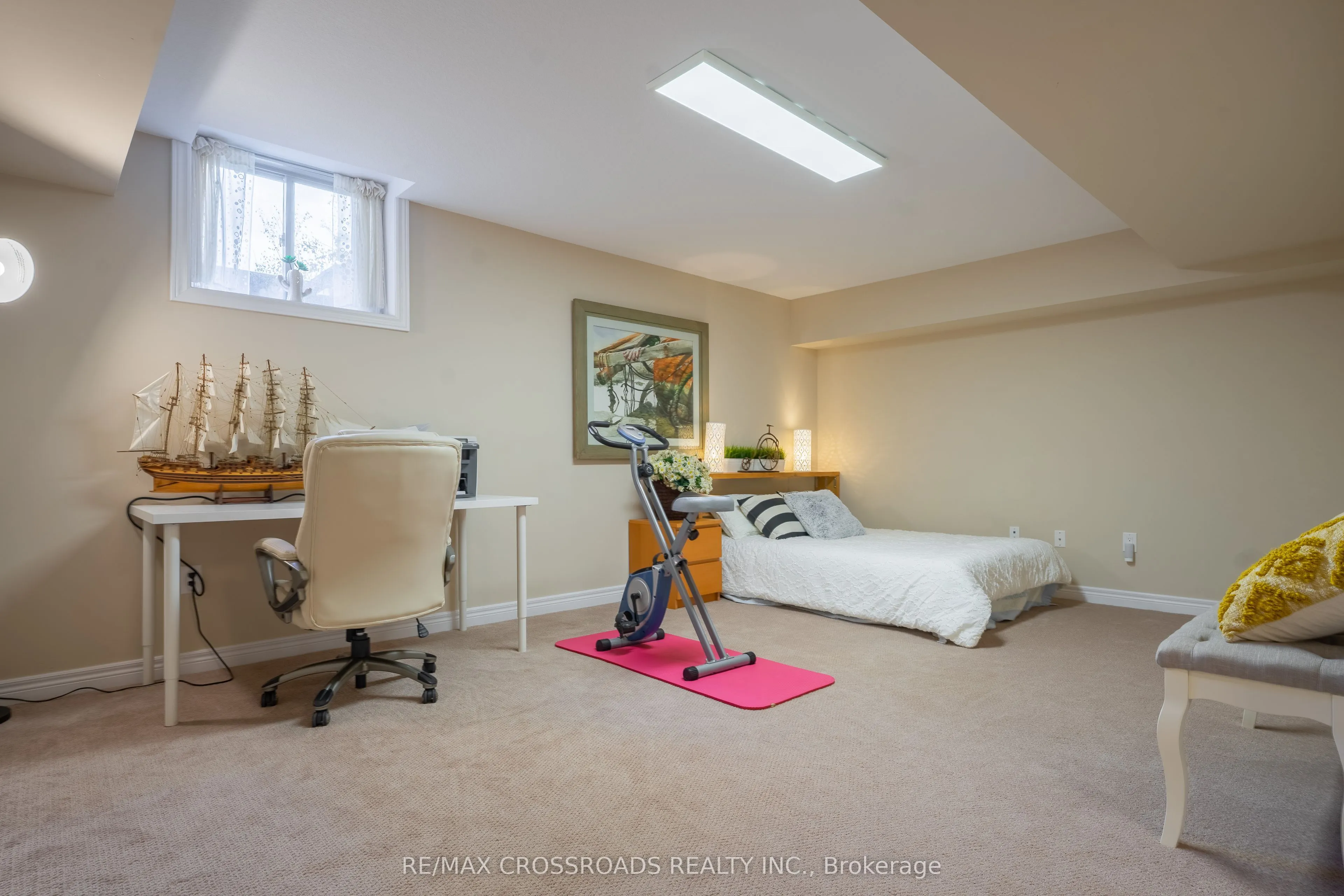 3333 Mockingbird Common E