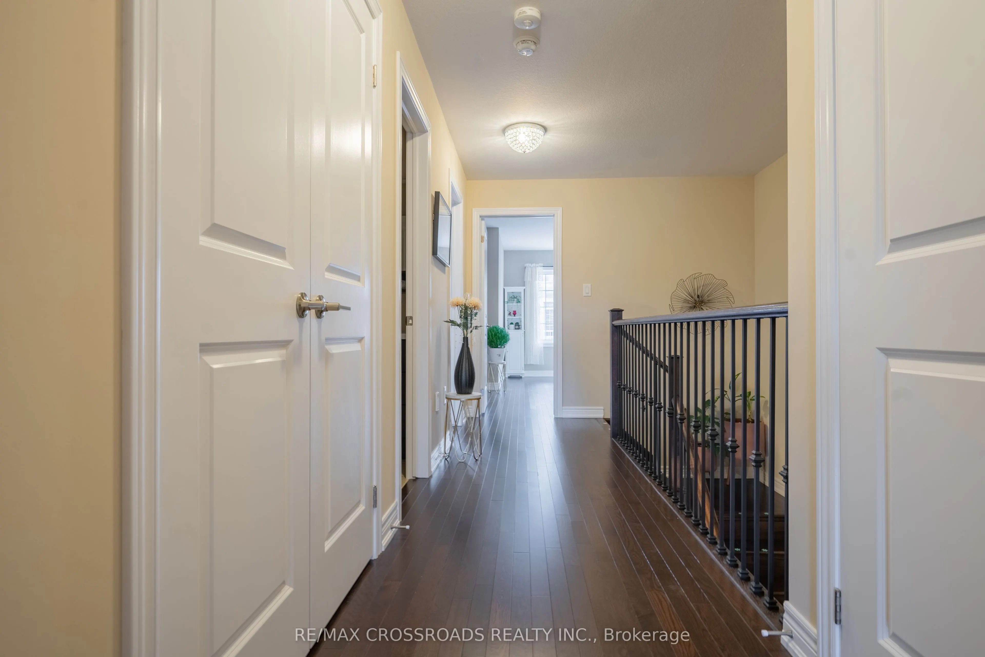 3333 Mockingbird Common E