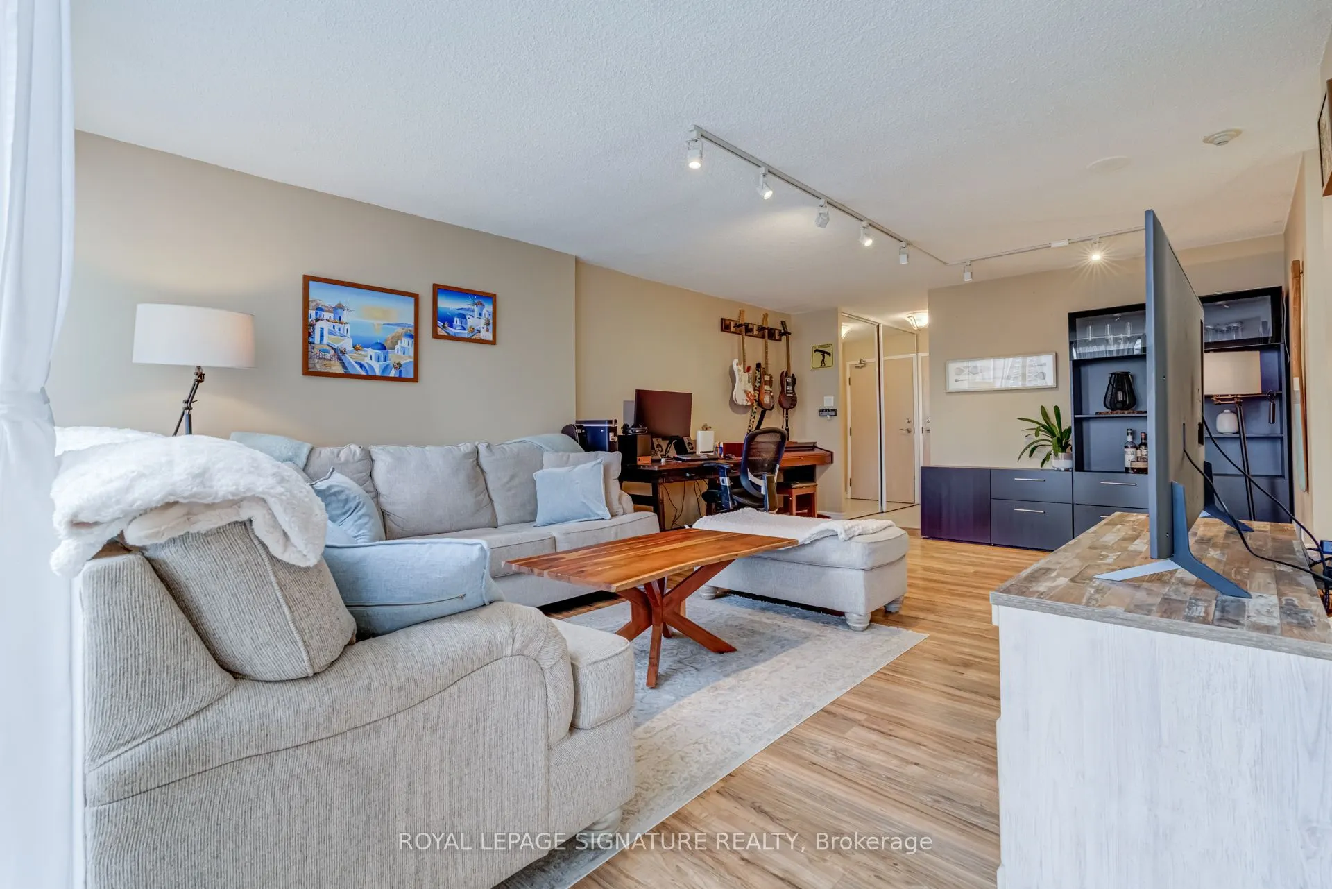 350 Rathburn Road W, #1001