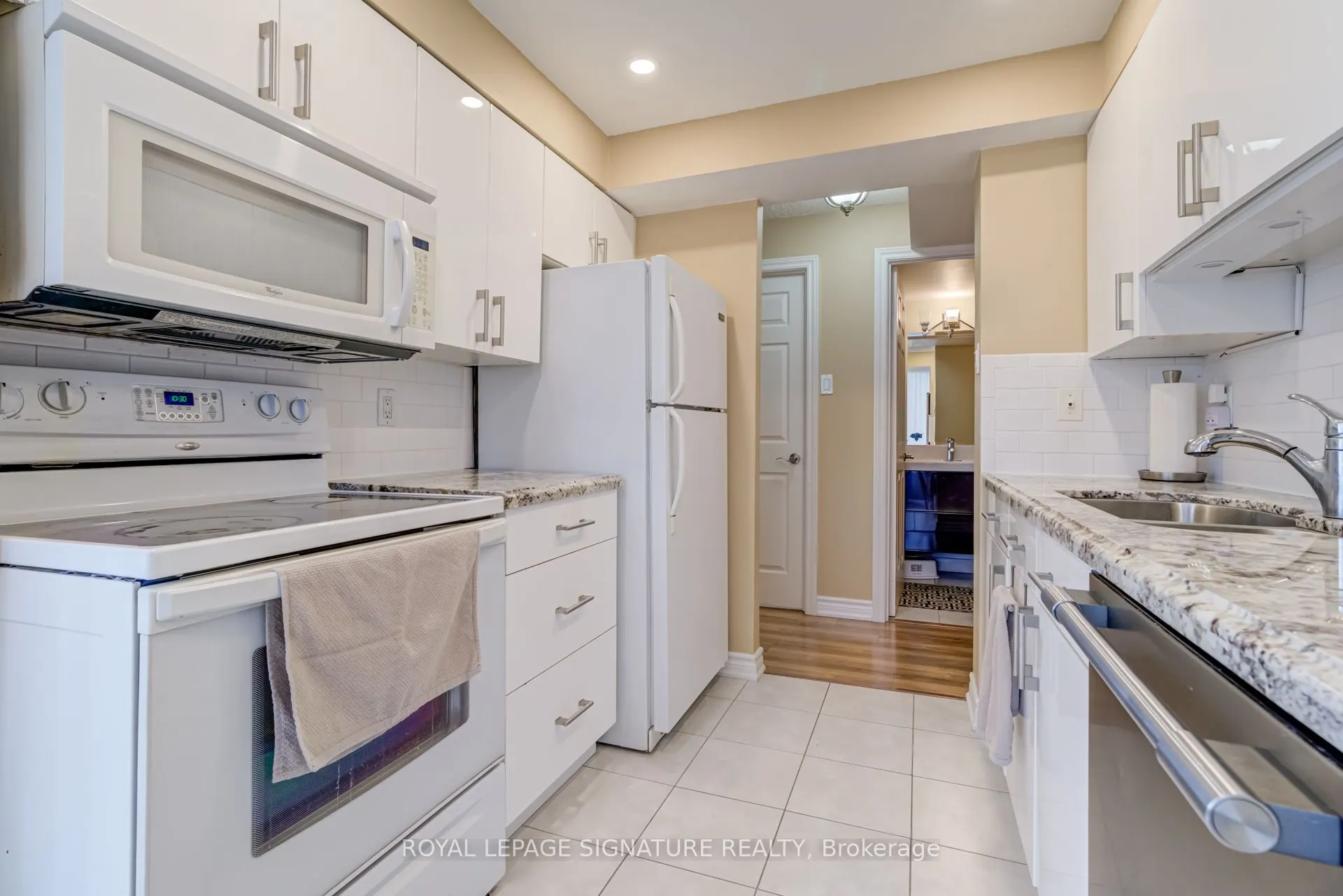 350 Rathburn Road W, #1001