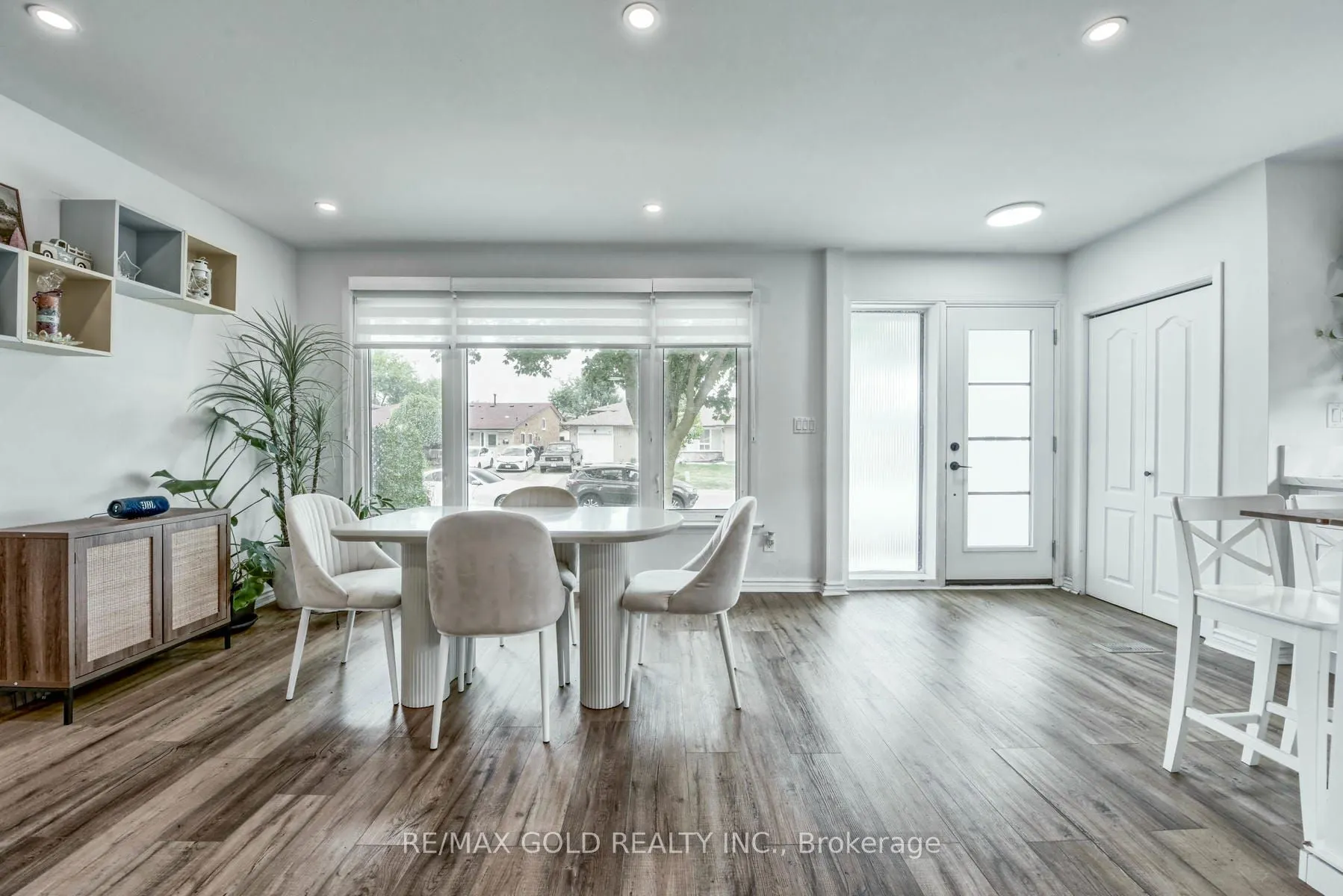 70 Wilton Drive