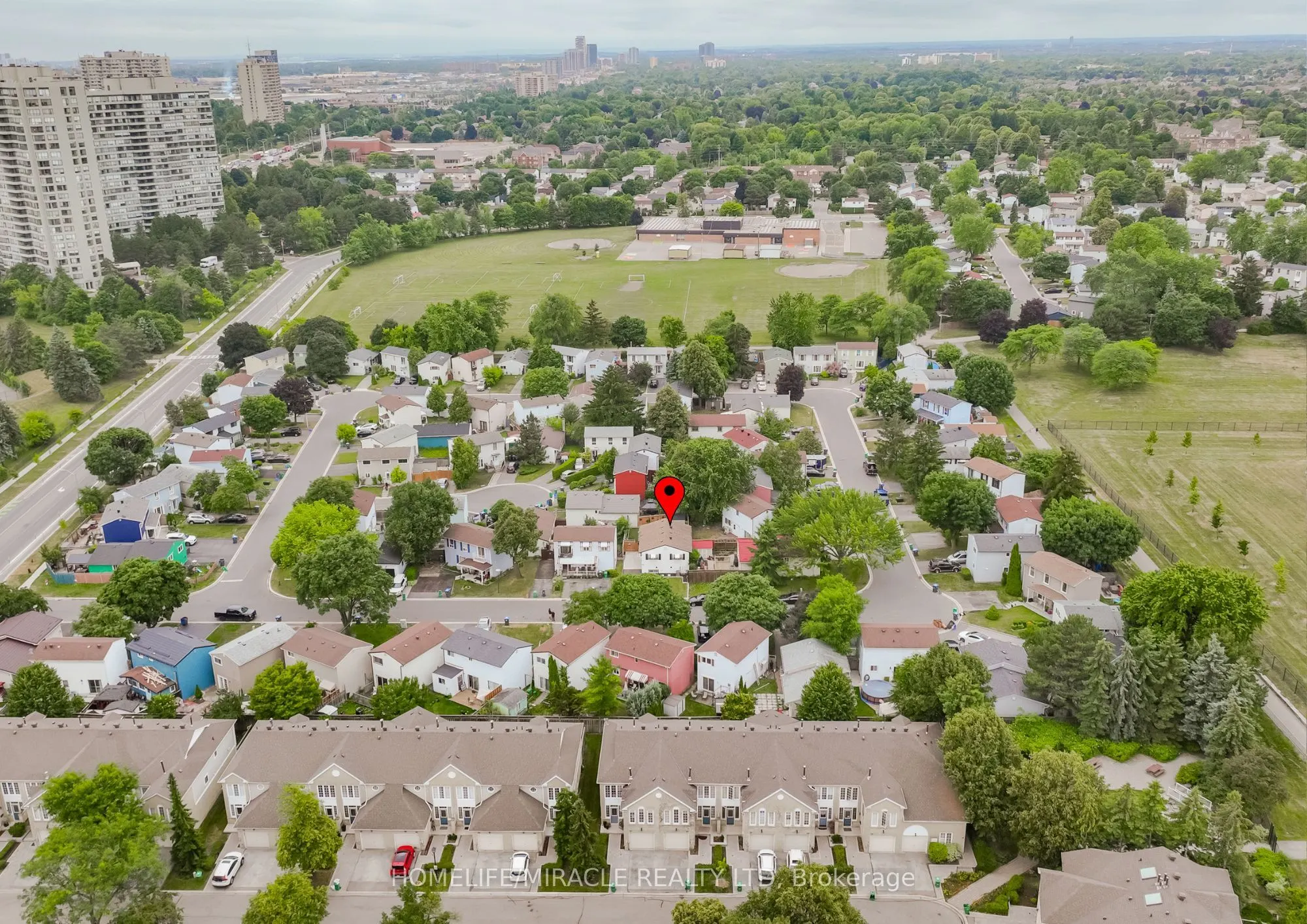 10 Huntingwood Crescent