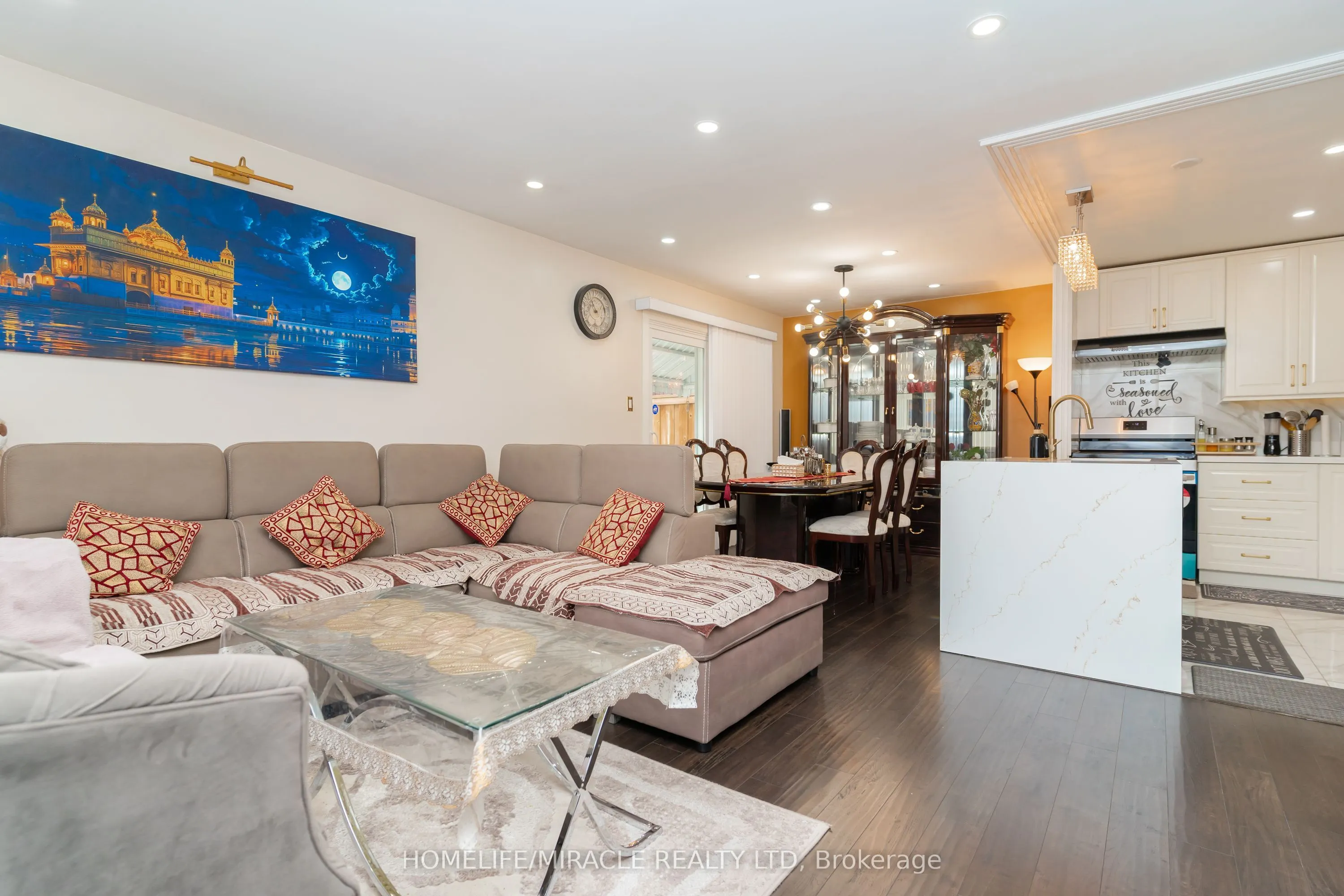 10 Huntingwood Crescent