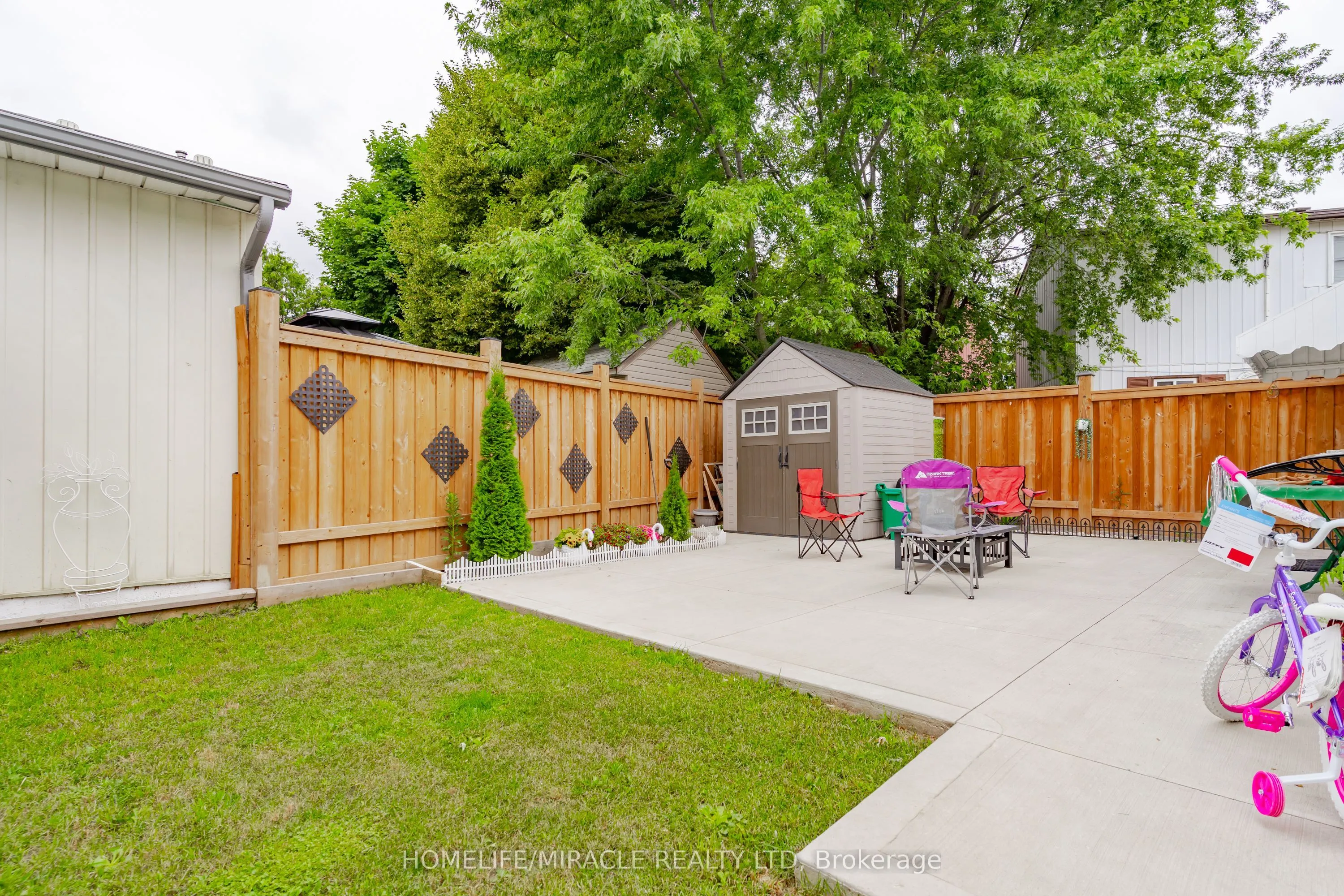 10 Huntingwood Crescent