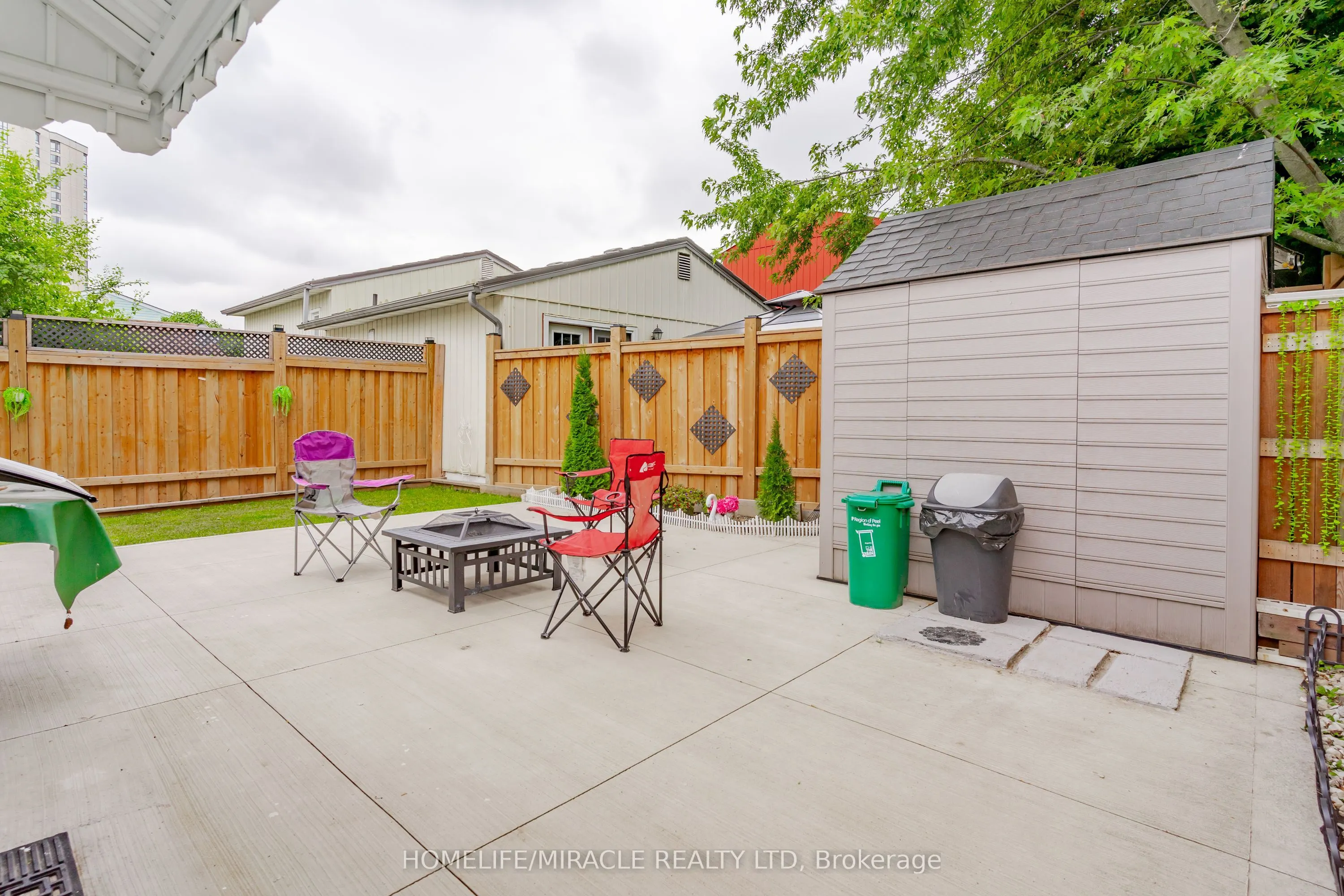 10 Huntingwood Crescent