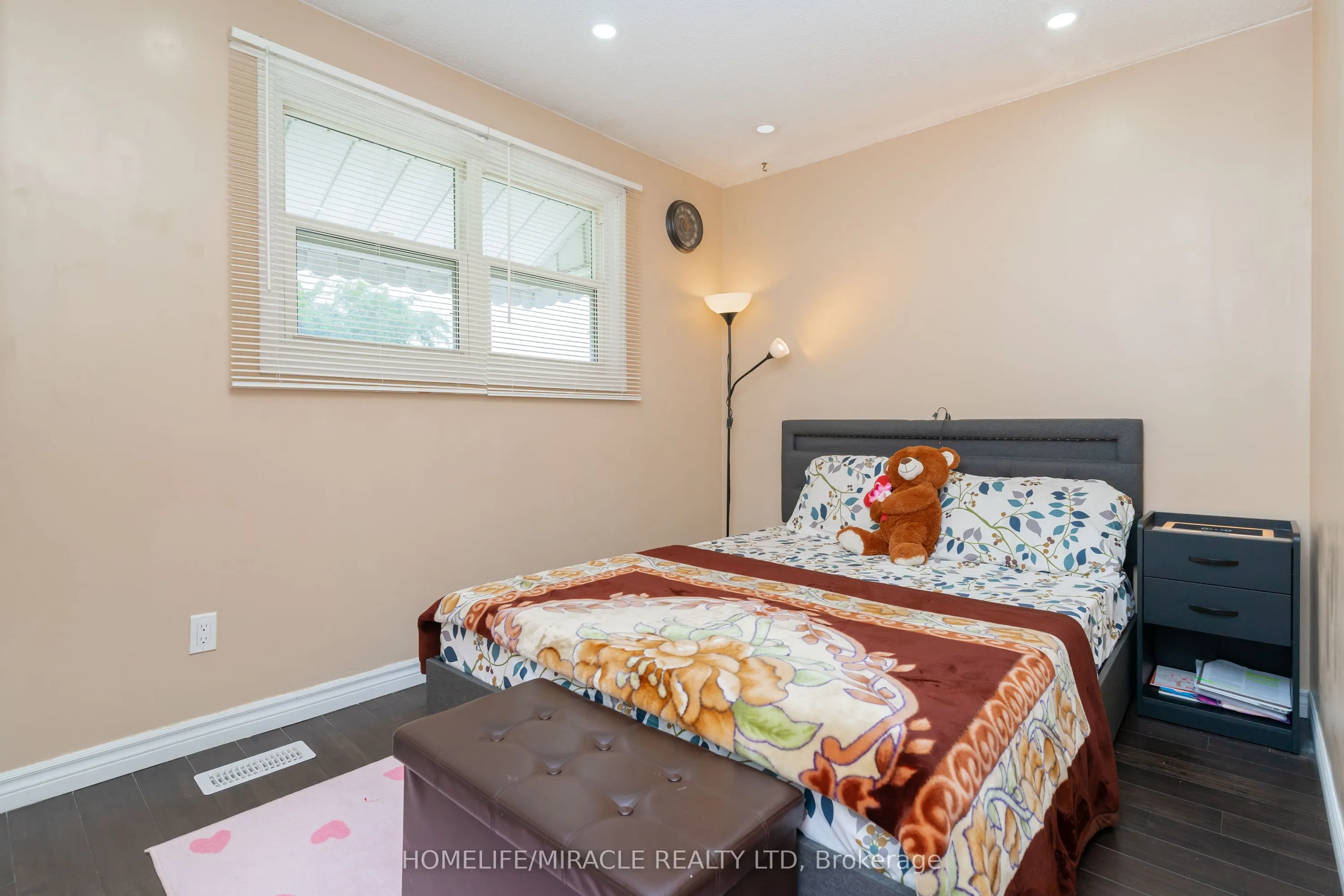 10 Huntingwood Crescent