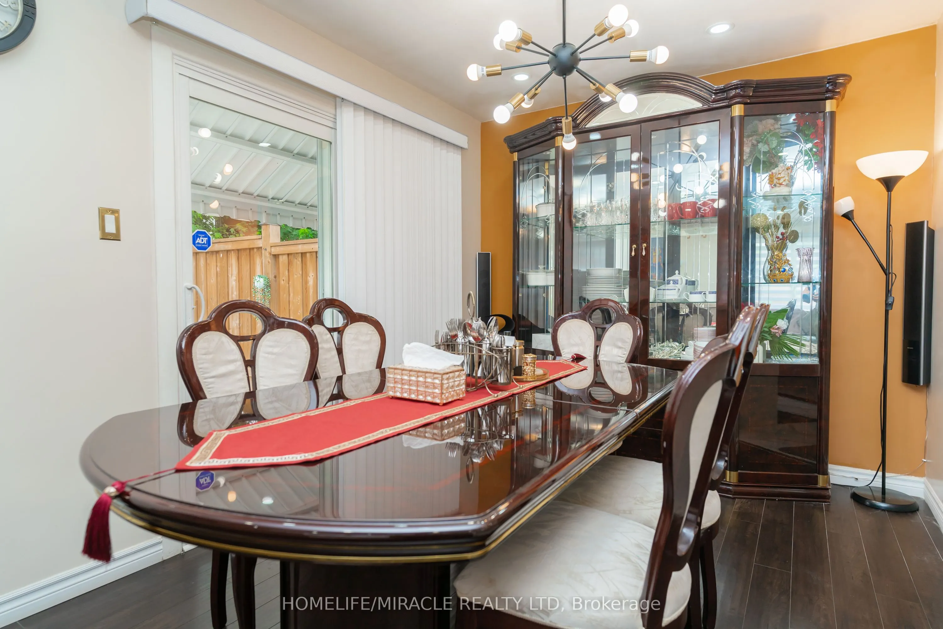 10 Huntingwood Crescent