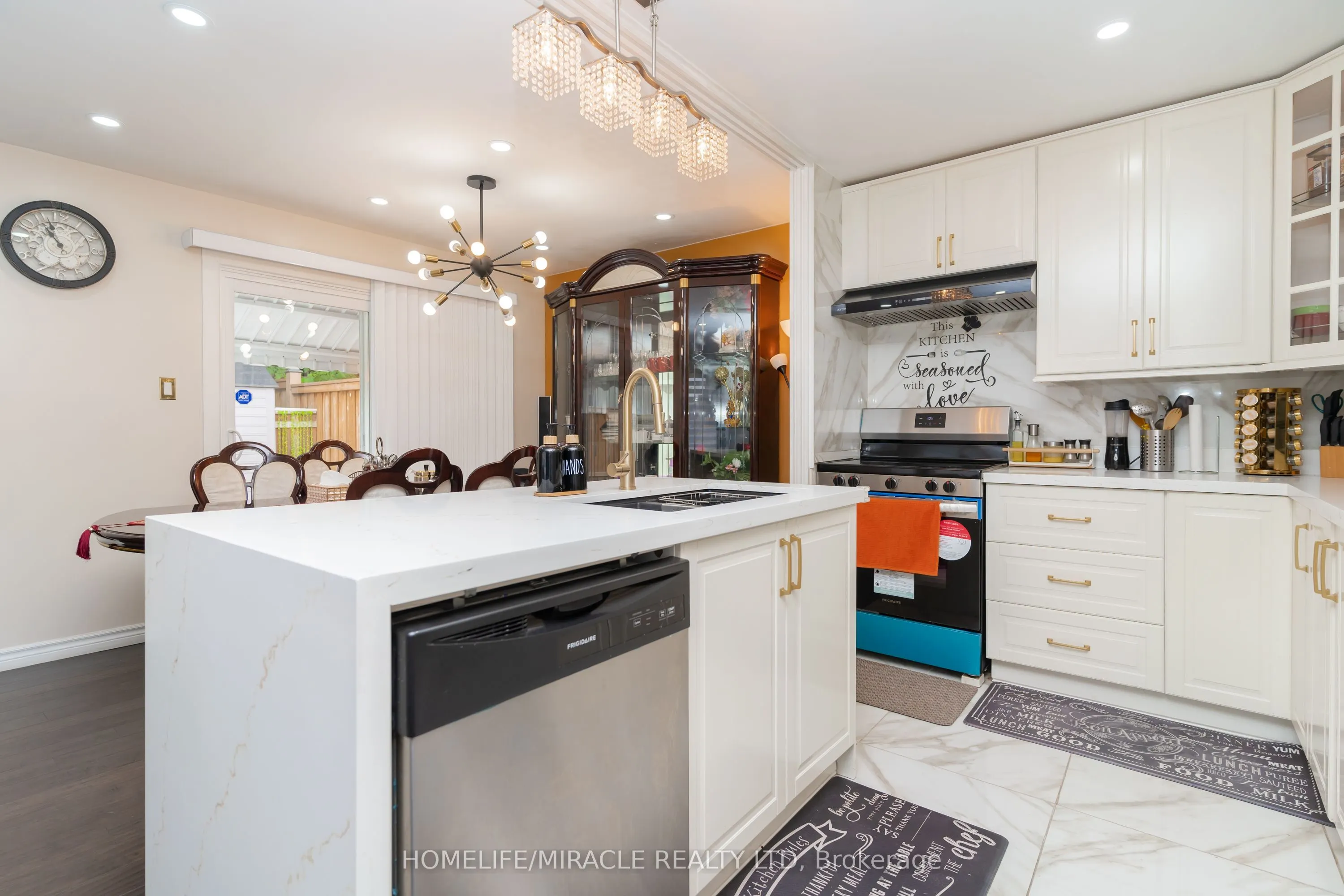 10 Huntingwood Crescent