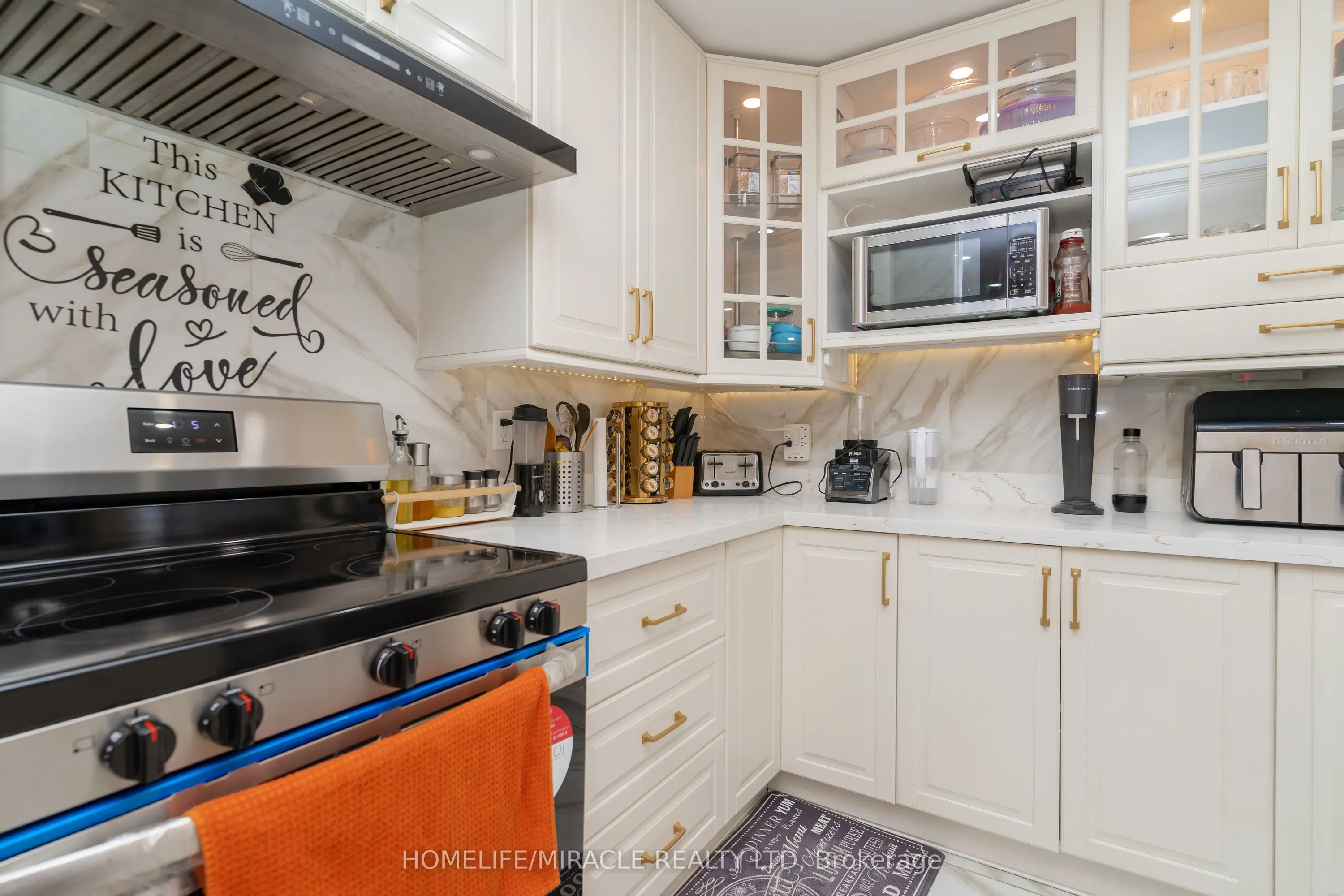 10 Huntingwood Crescent